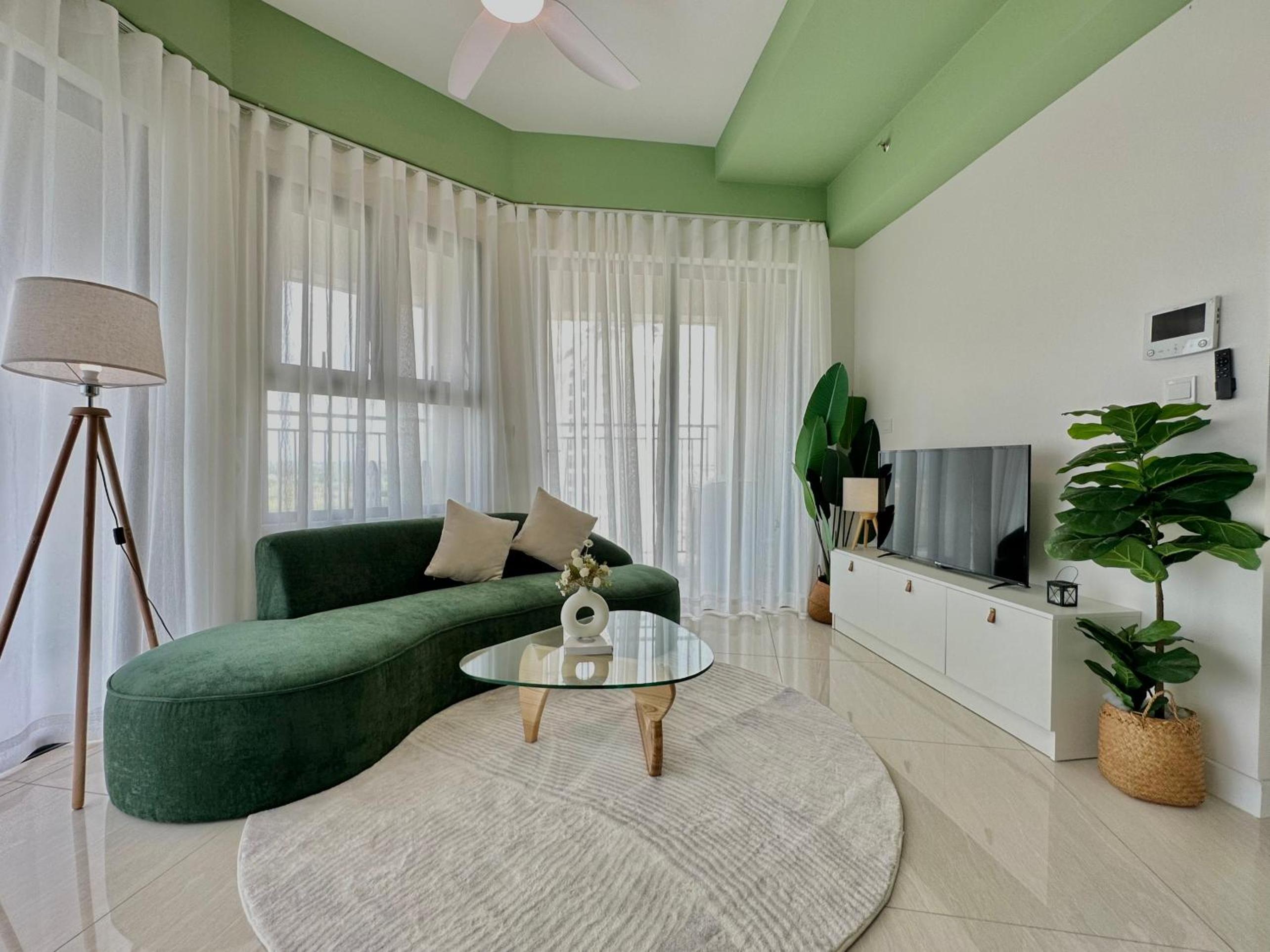 One-Bedroom Apartment photo 2