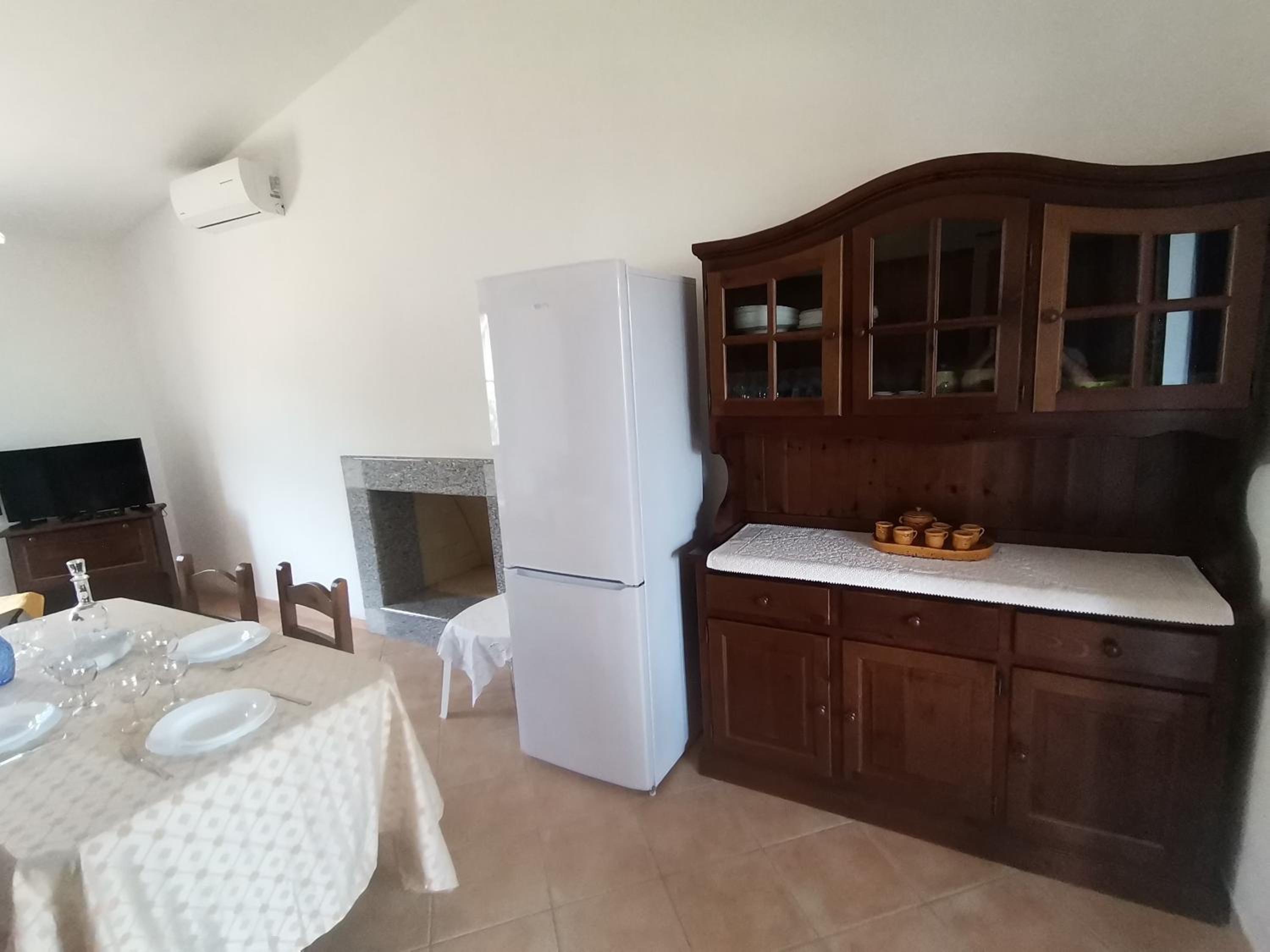 Three-Bedroom House photo 3