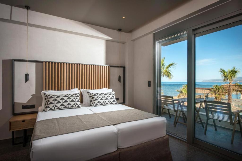 Deluxe Triple Room with Sea View