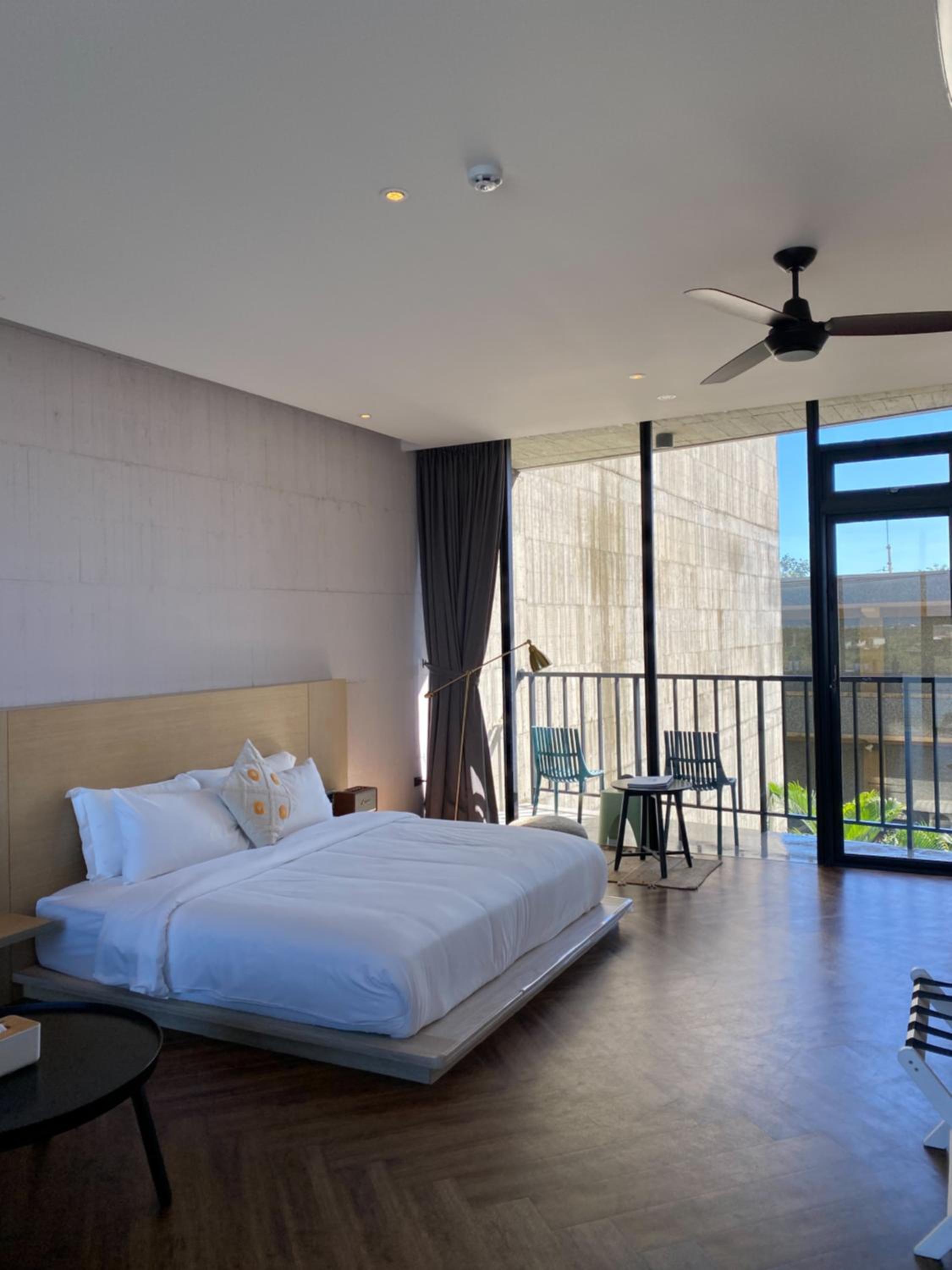 Standard Queen Room