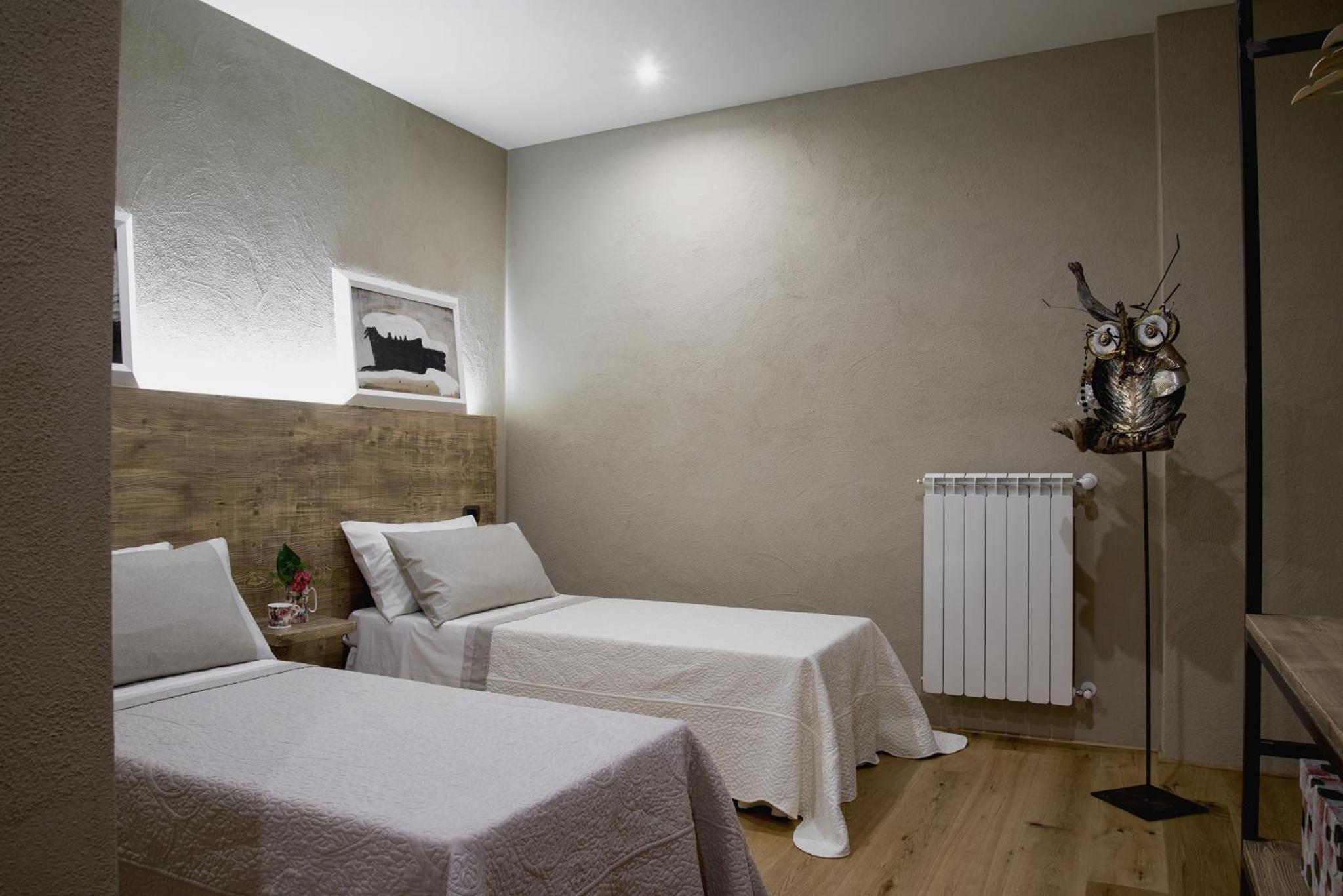 Double or Twin Room with Bathroom photo 2