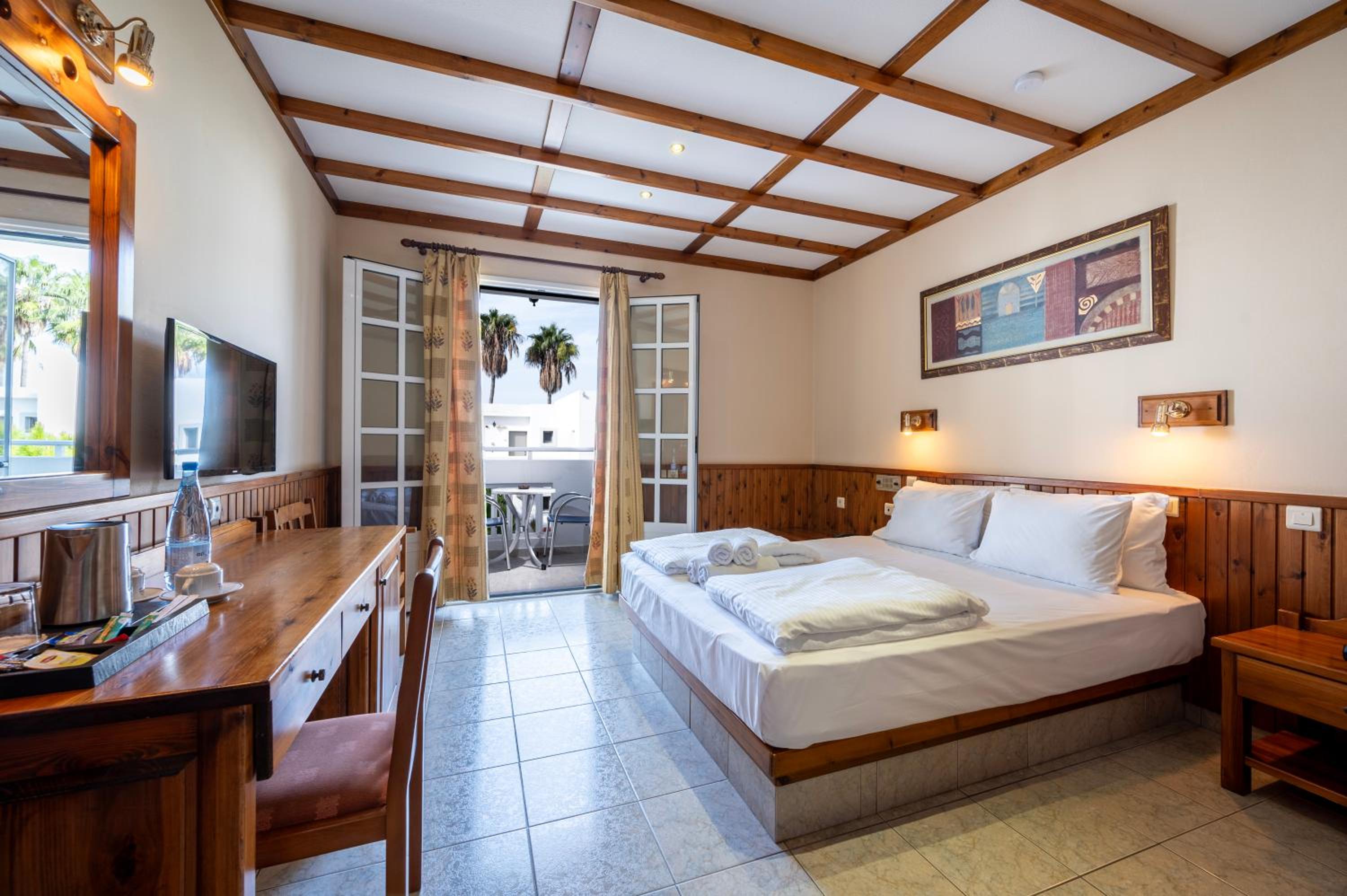 Standard Double or Twin Room photo 2