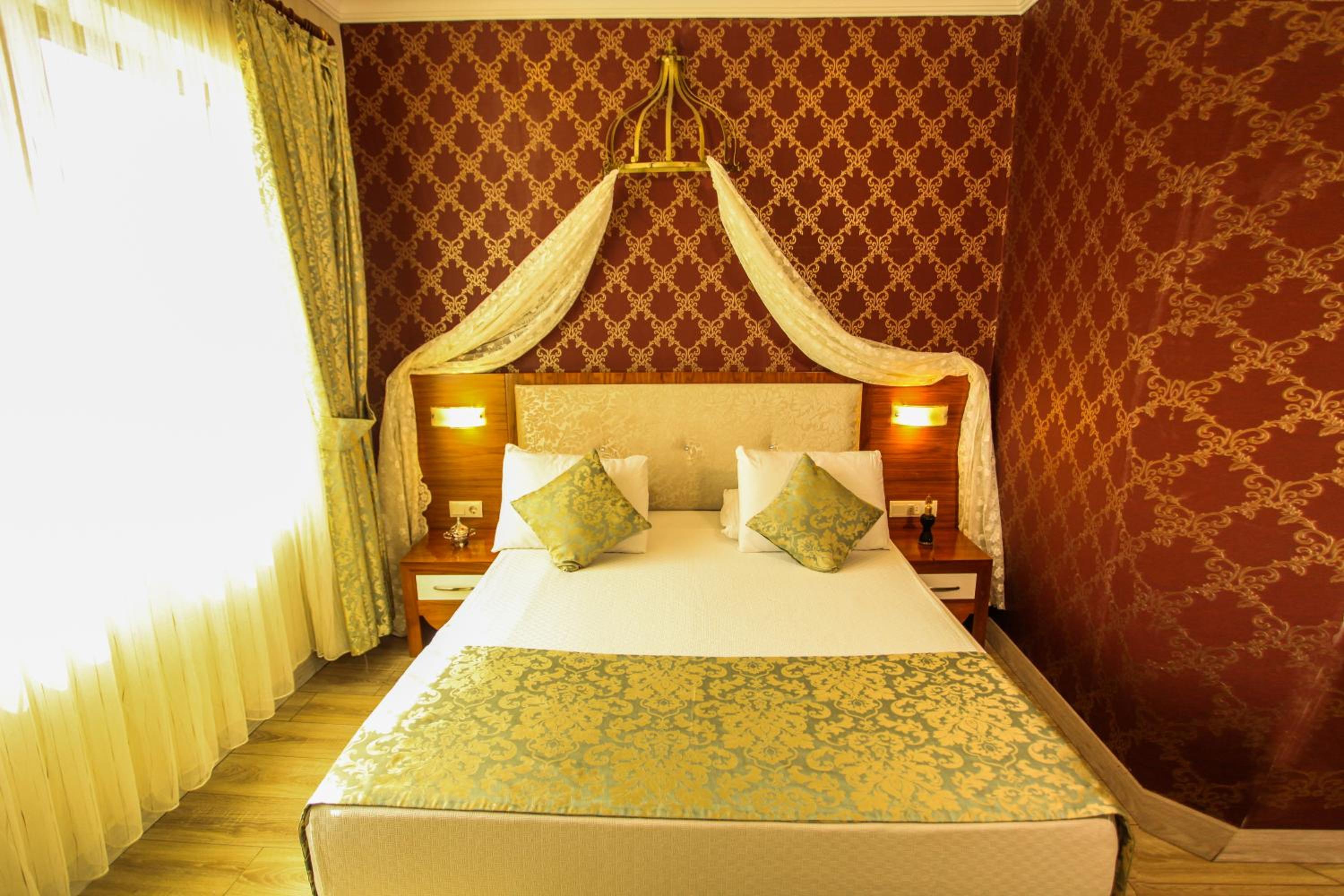 Deluxe Family Suite photo 2