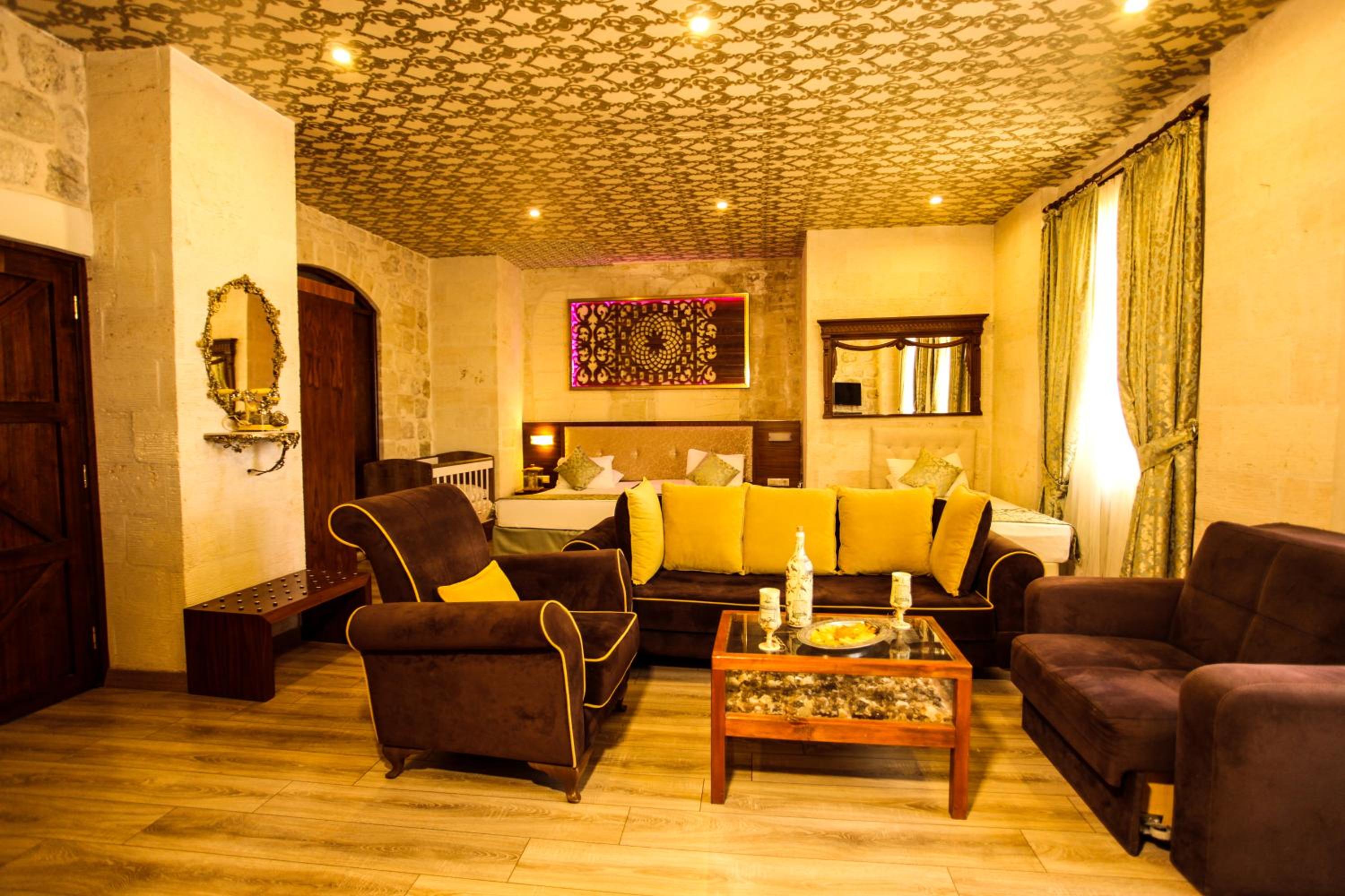 Deluxe Triple Room photo 3
