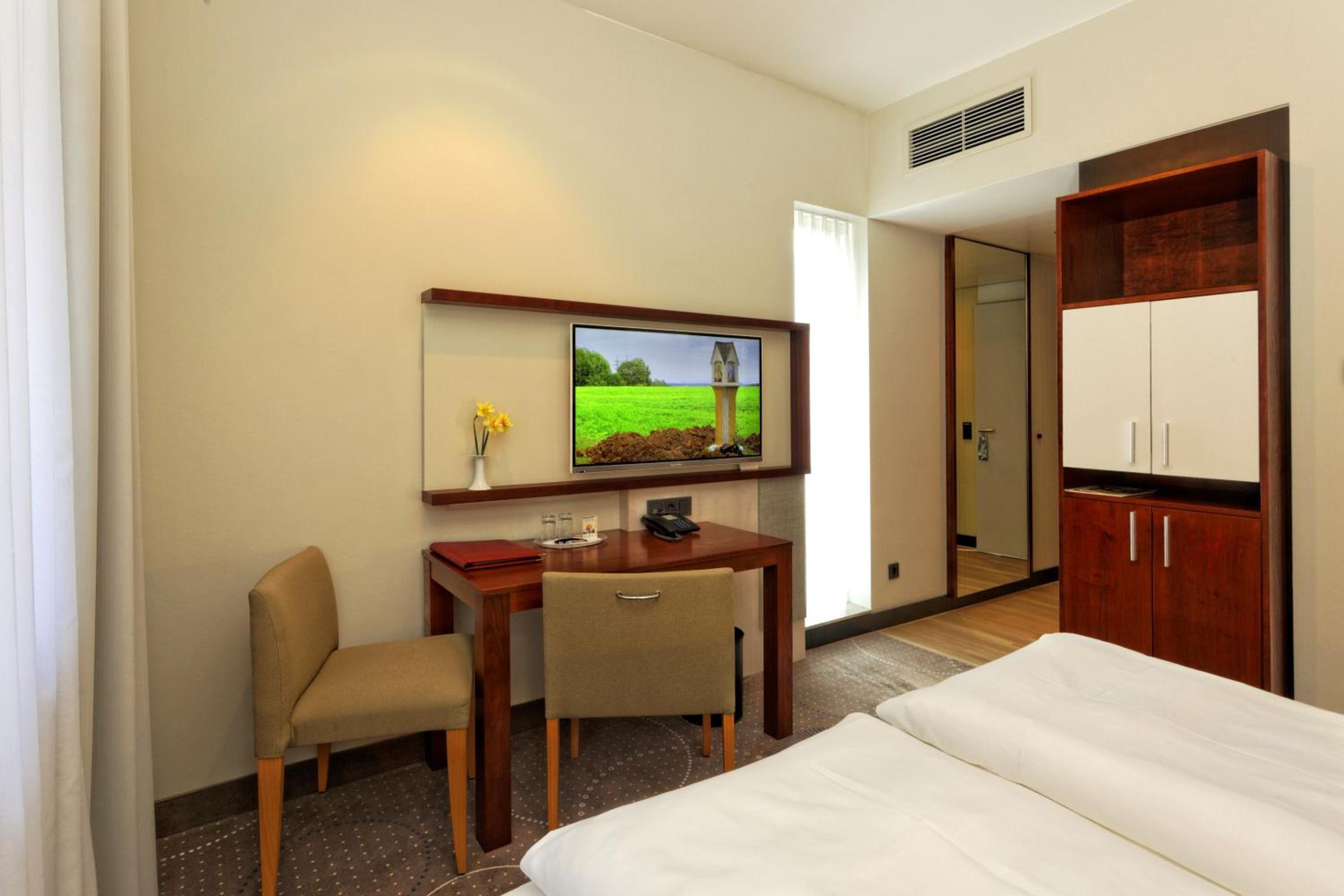 Single Room photo 3