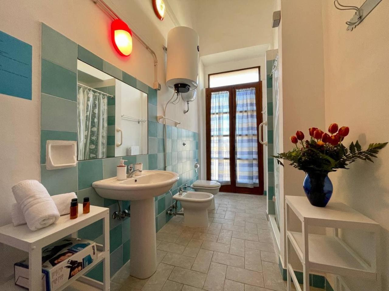 Triple Room with Private Bathroom photo 3