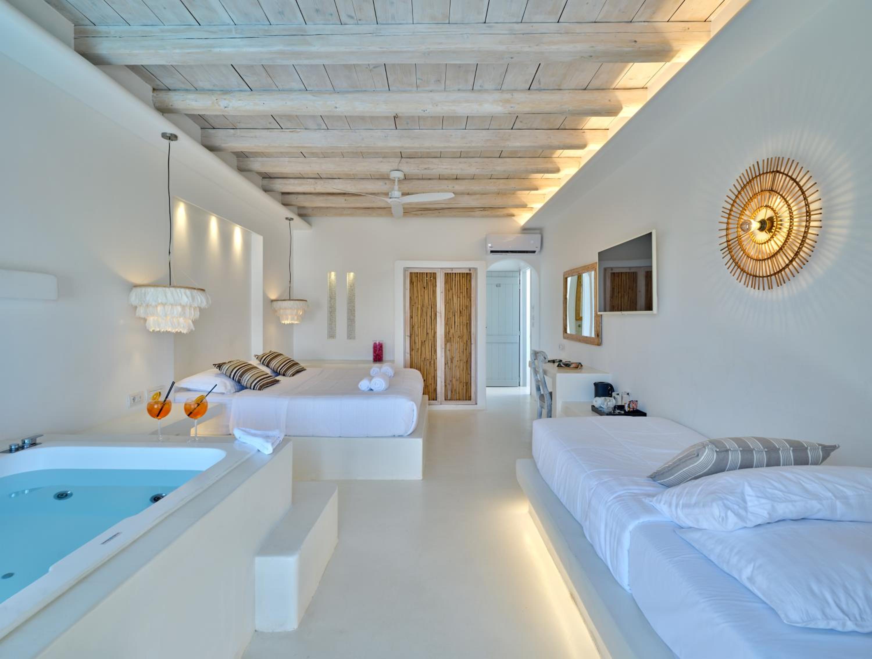 Superior Double Room - Photo 8