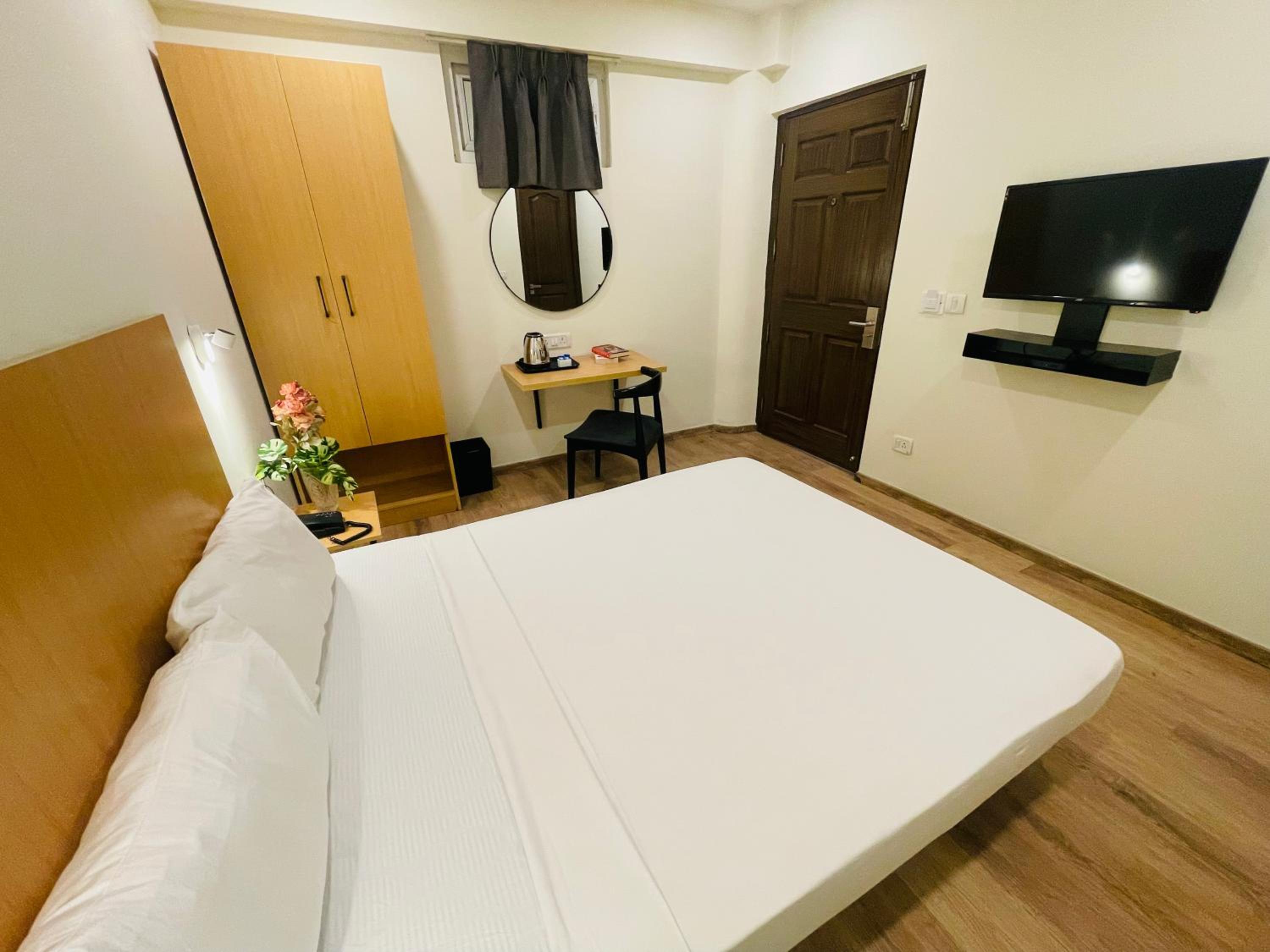 Economy Double Room - Photo 5