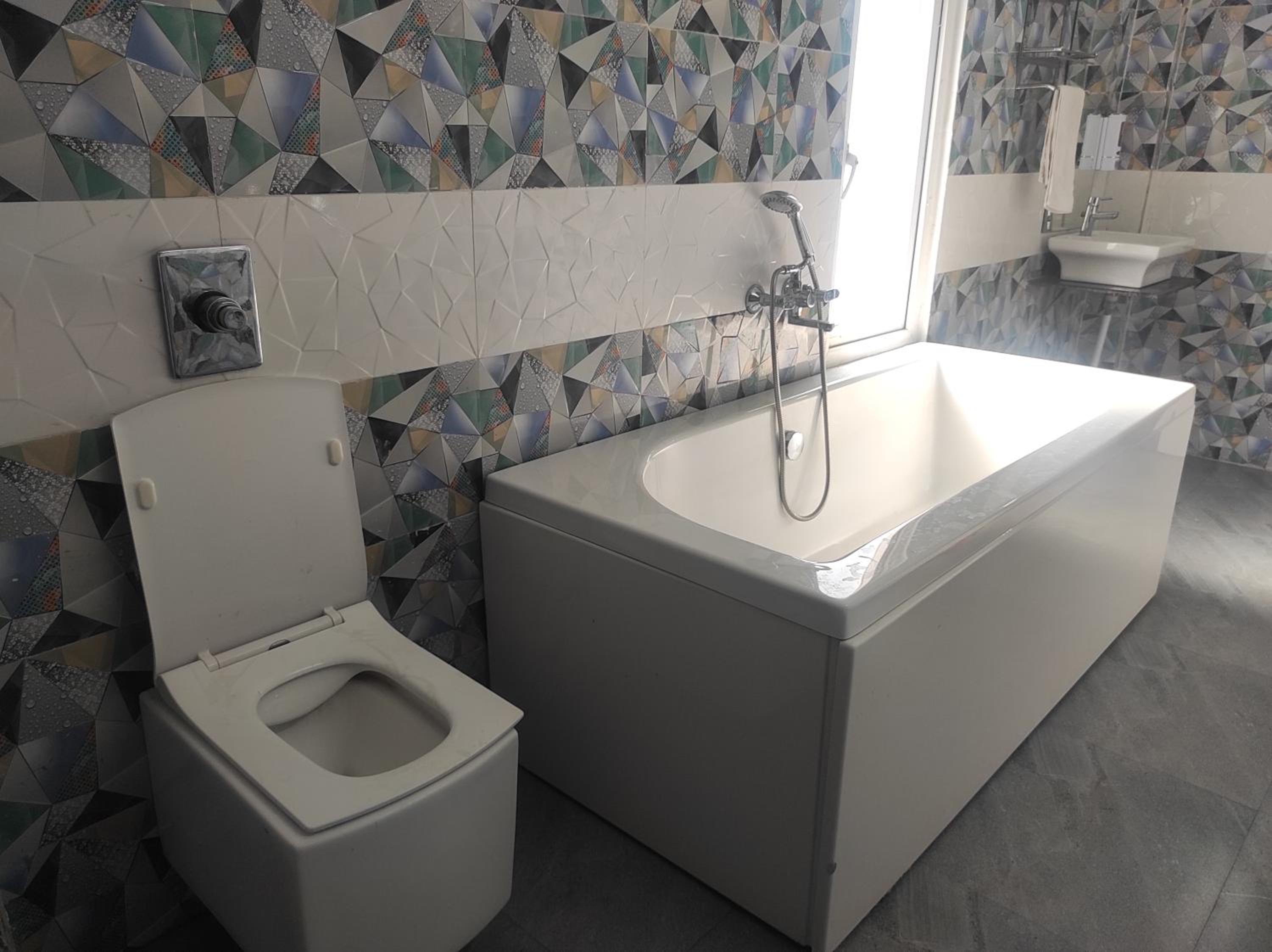 Suite - Photo 2