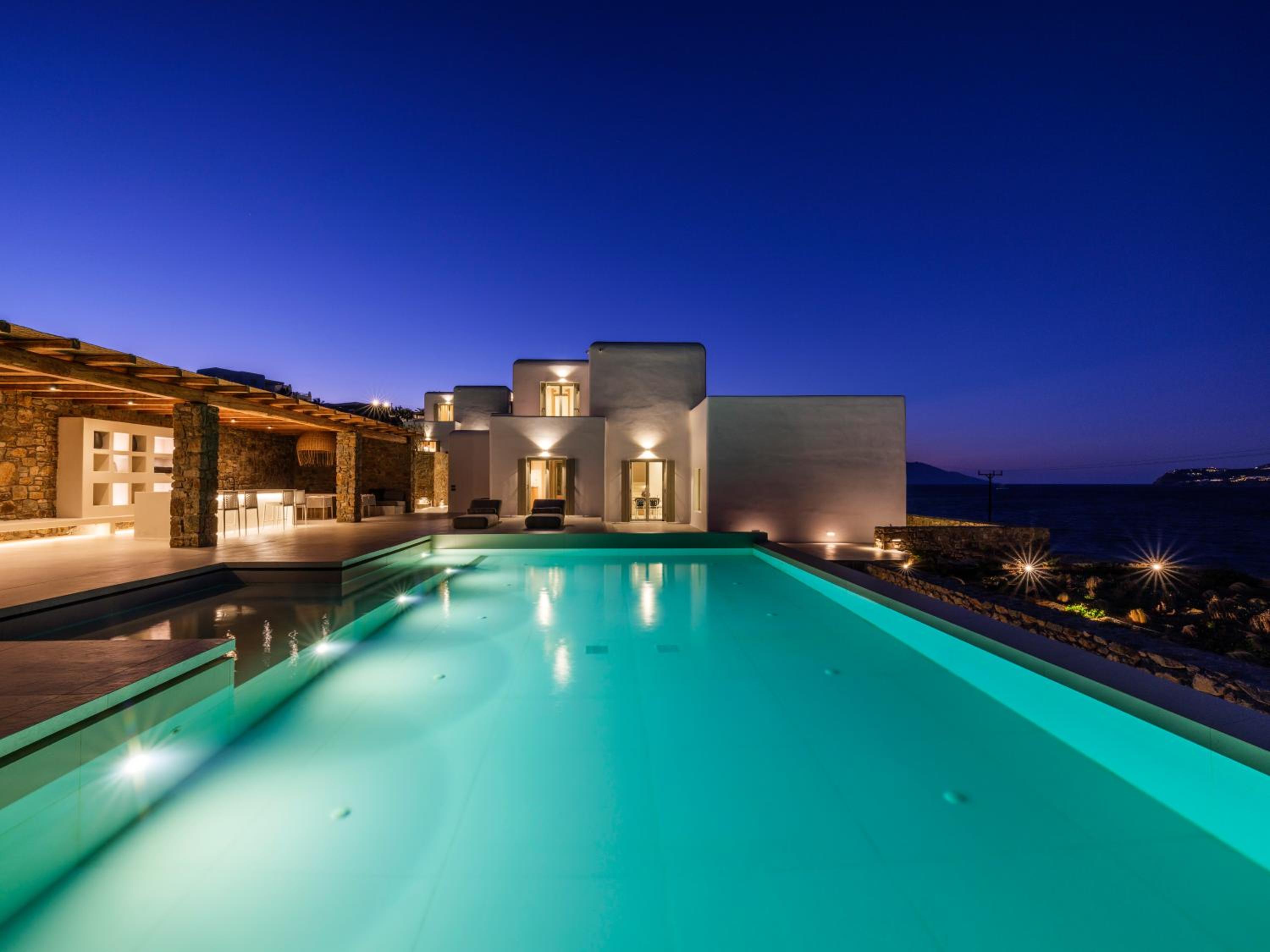 Superior Villa photo 2
