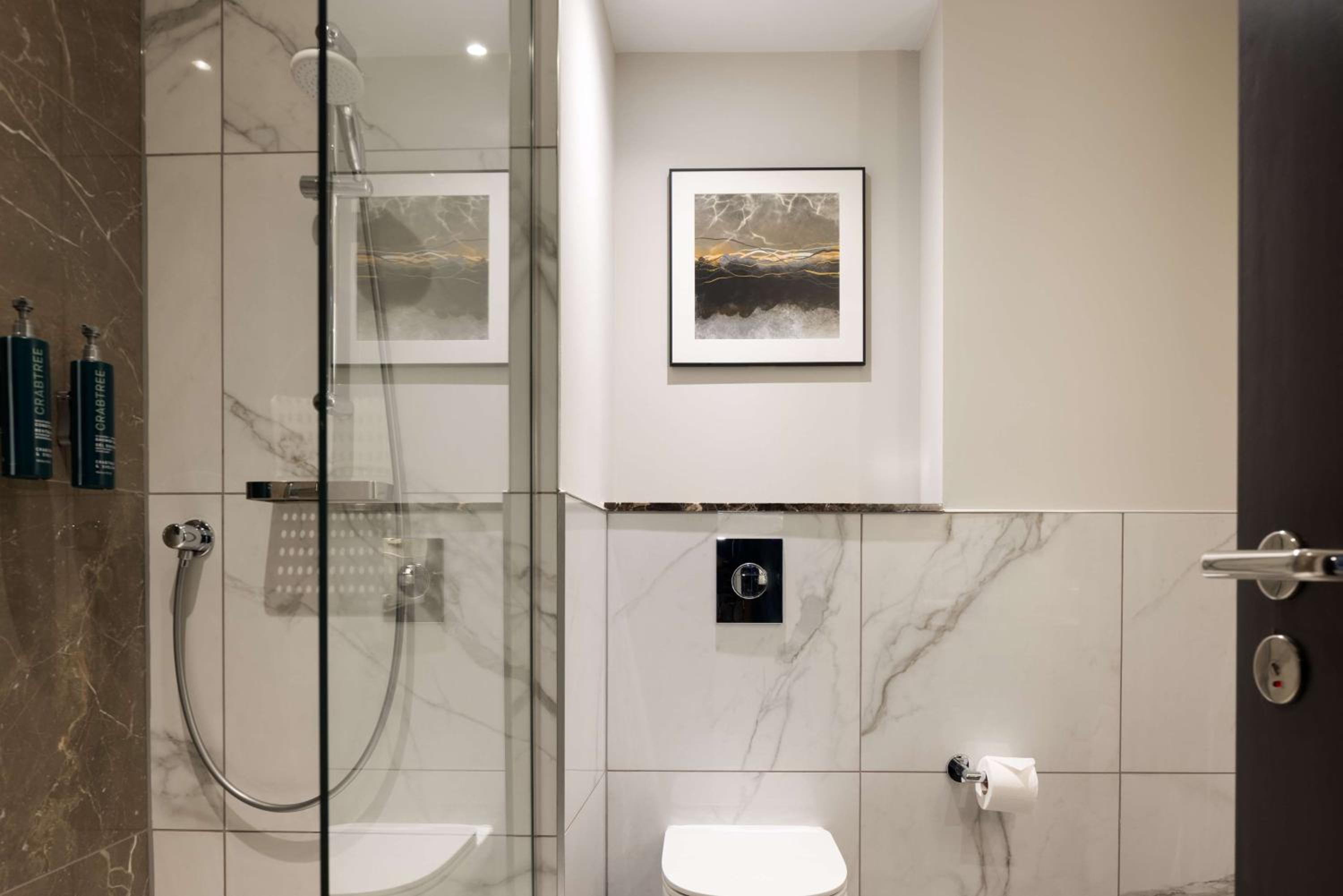 King Executive Suite - Photo 8