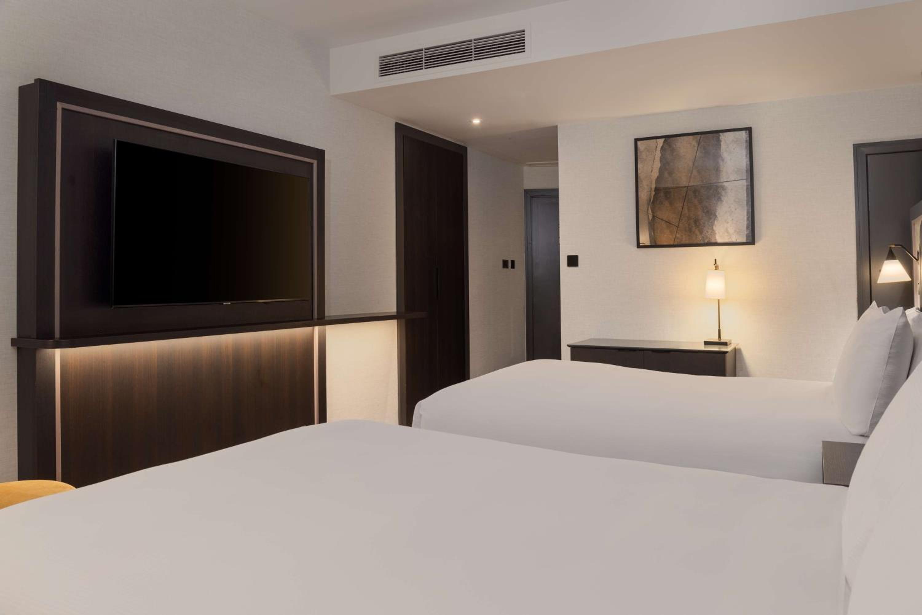 Double Room with Two Double Beds - Photo 7