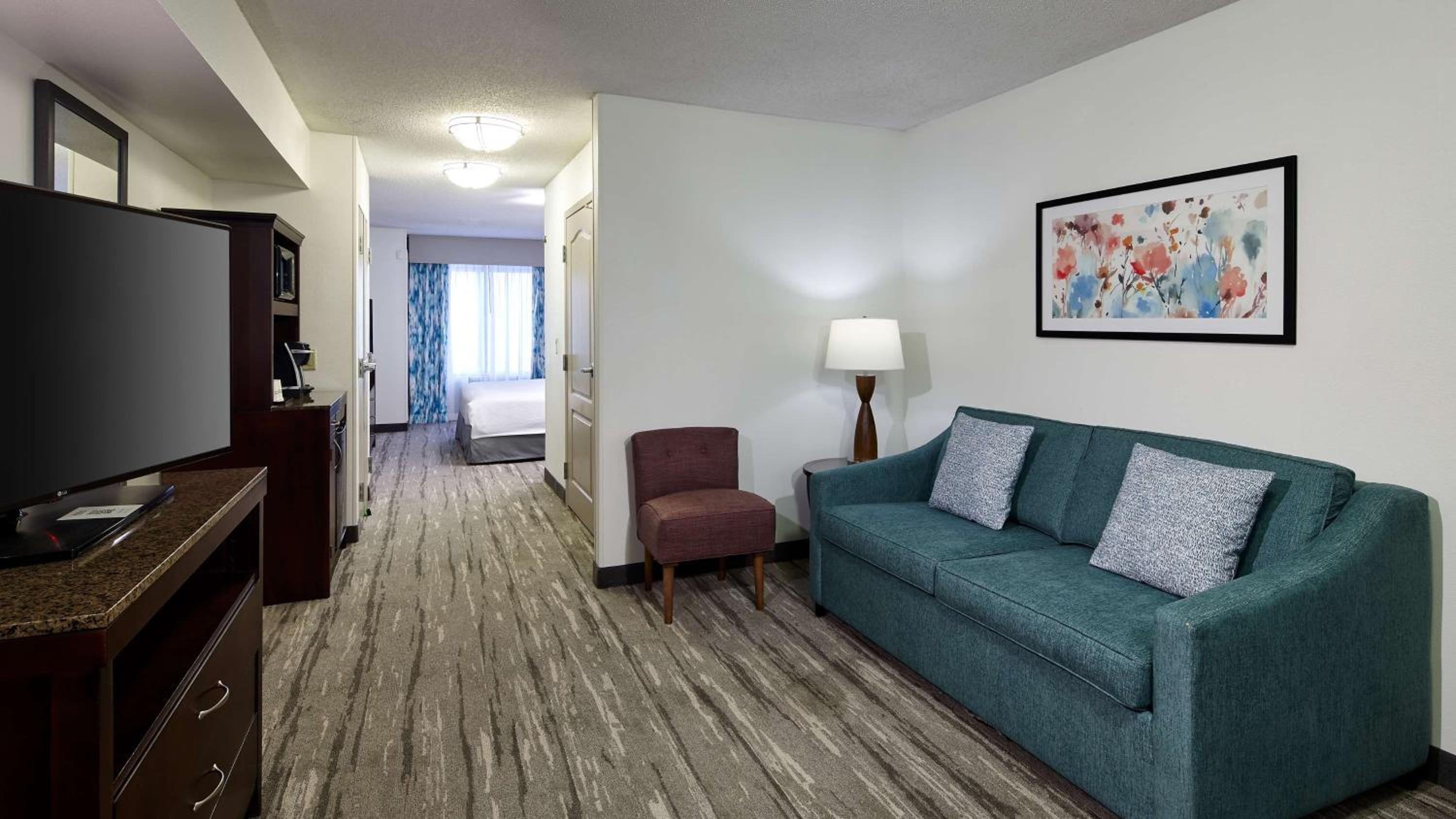 One-Bedroom King Suite - Photo 2