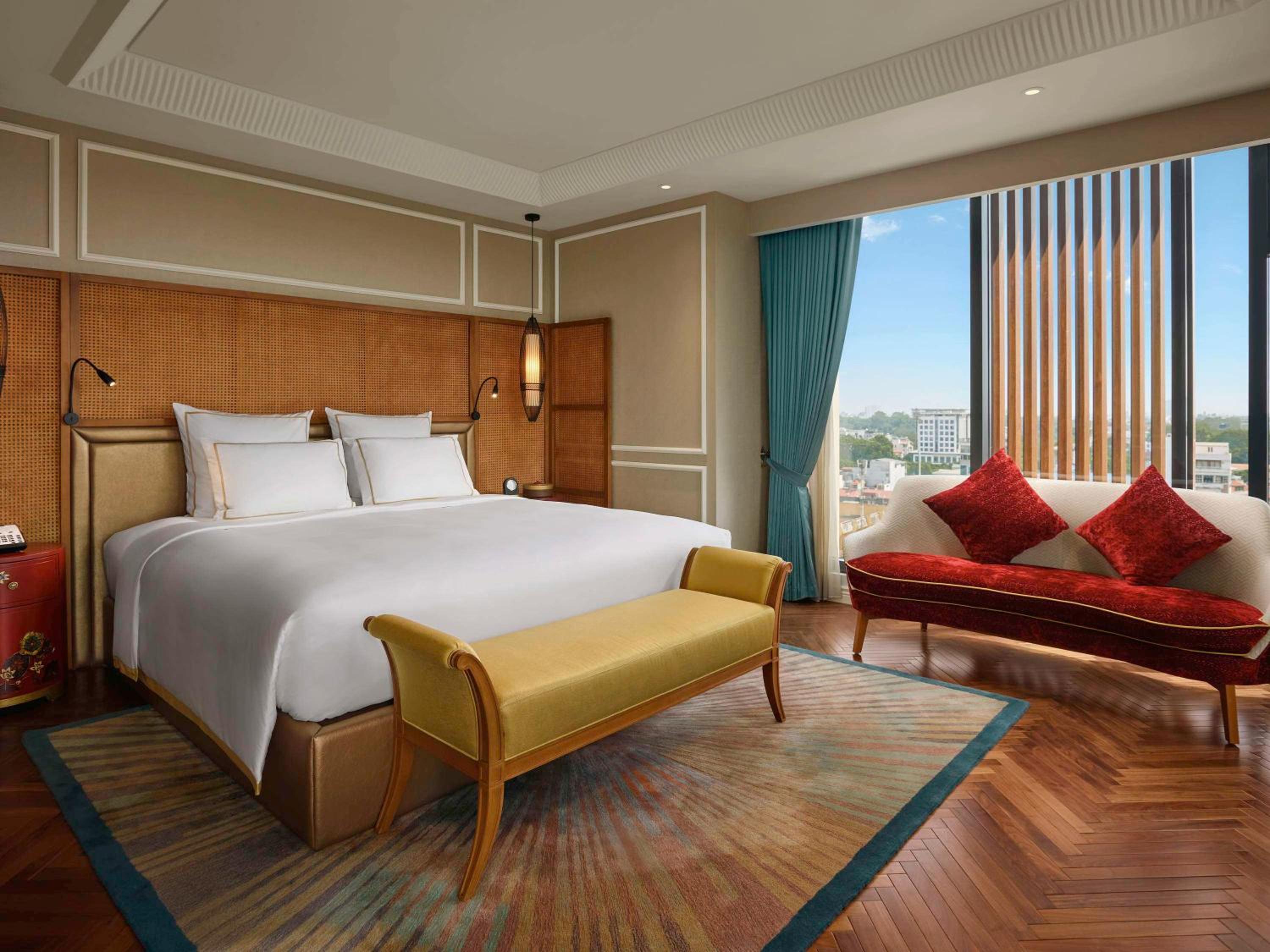Presidential Suite with Lounge Access photo 1