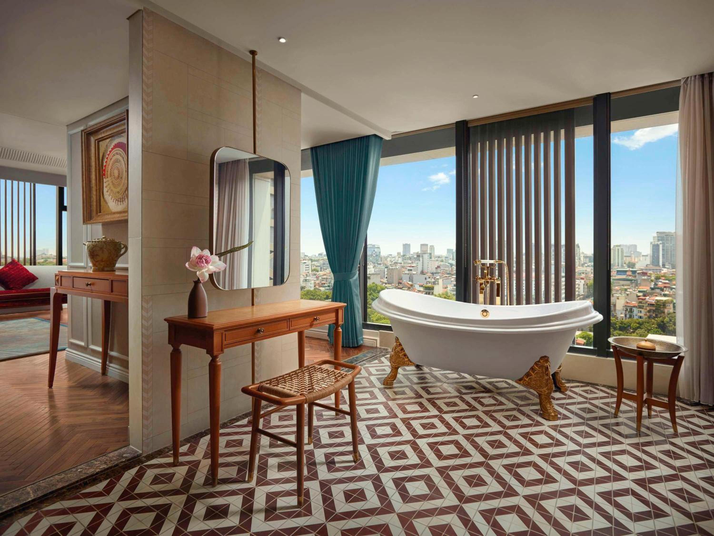 Presidential Suite with Lounge Access photo 3