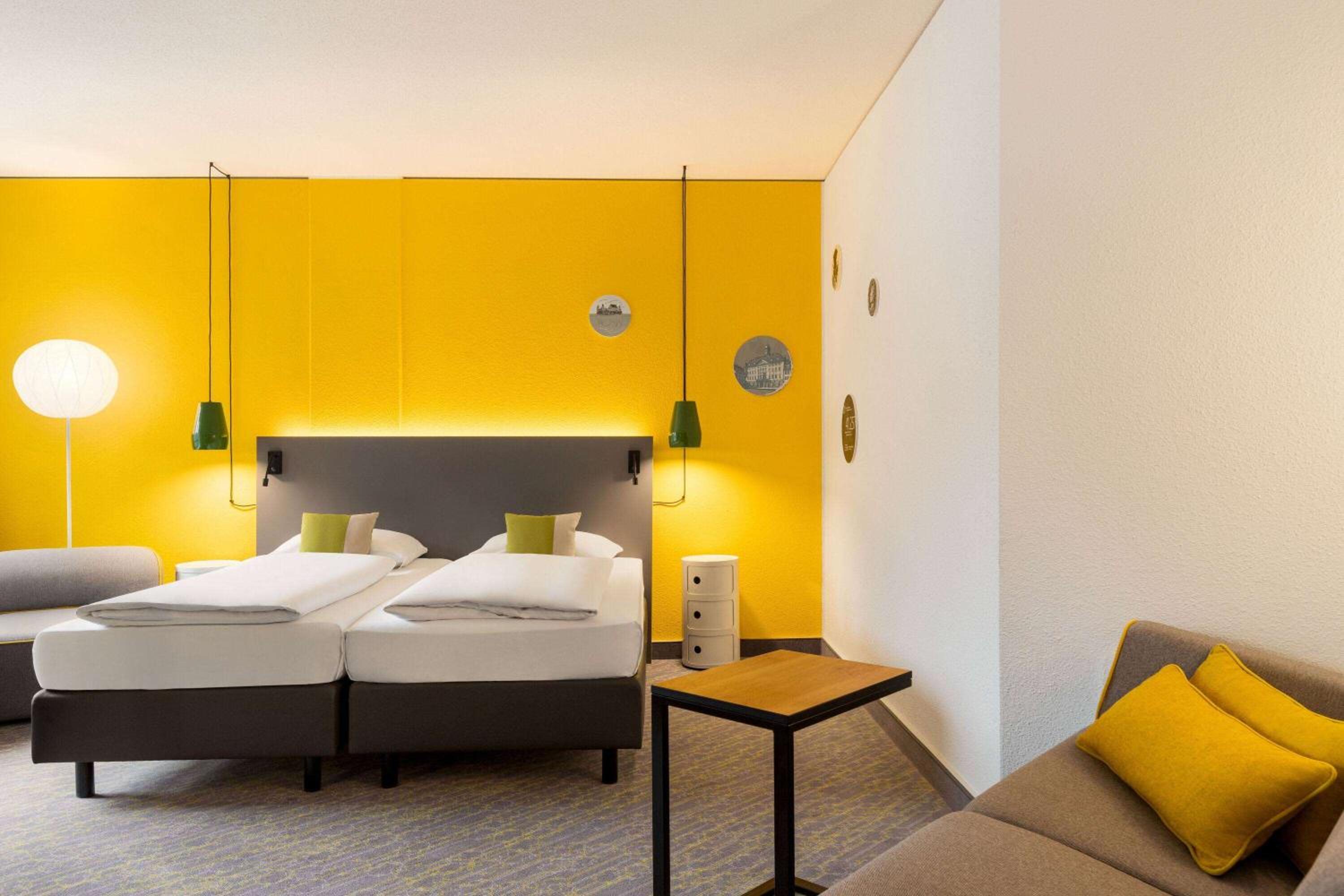 Lounge Room - Photo 14