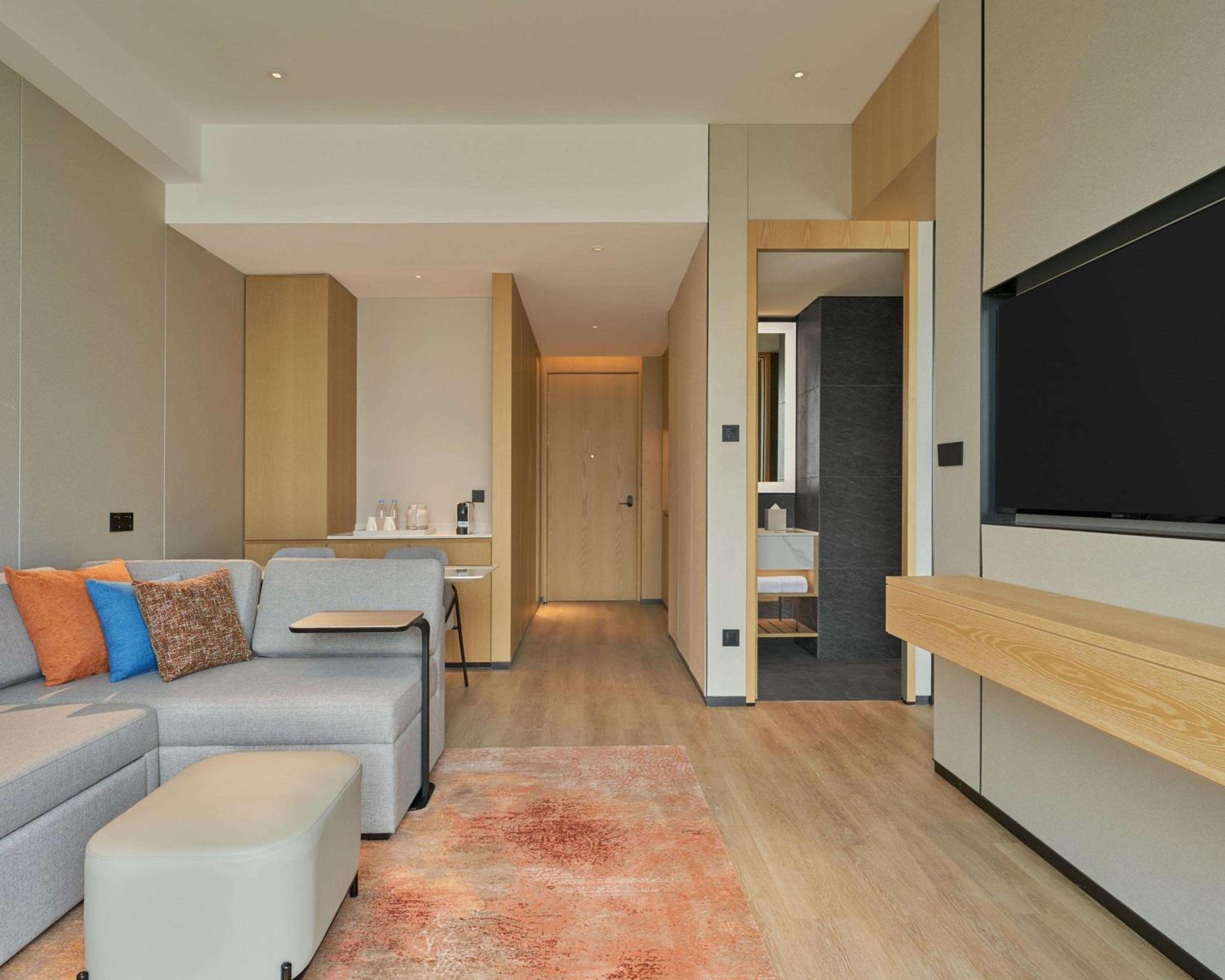Family Twin Suite with Two Twin Beds and Ocean View