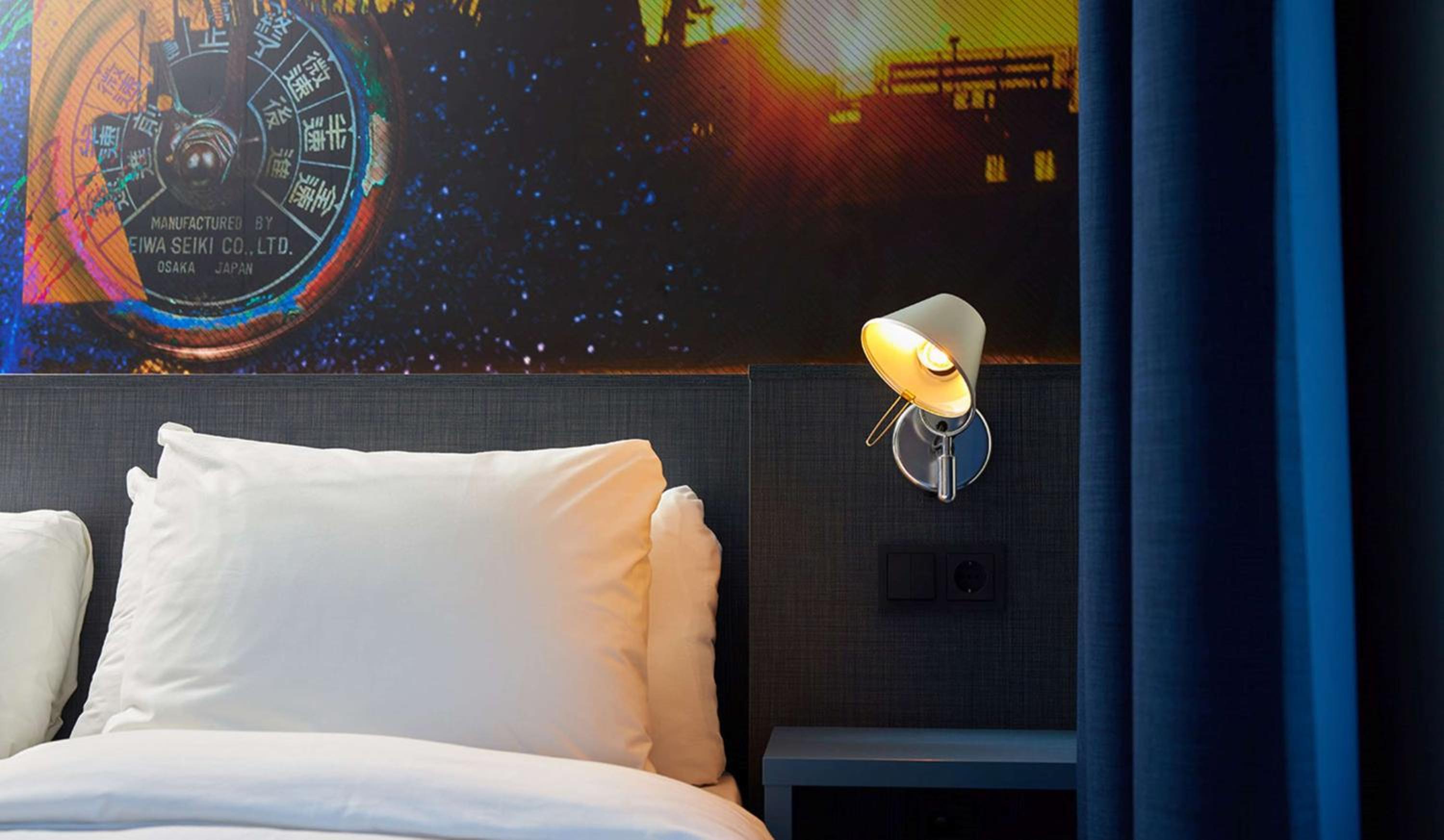 Queen Room With Harbour View photo 2