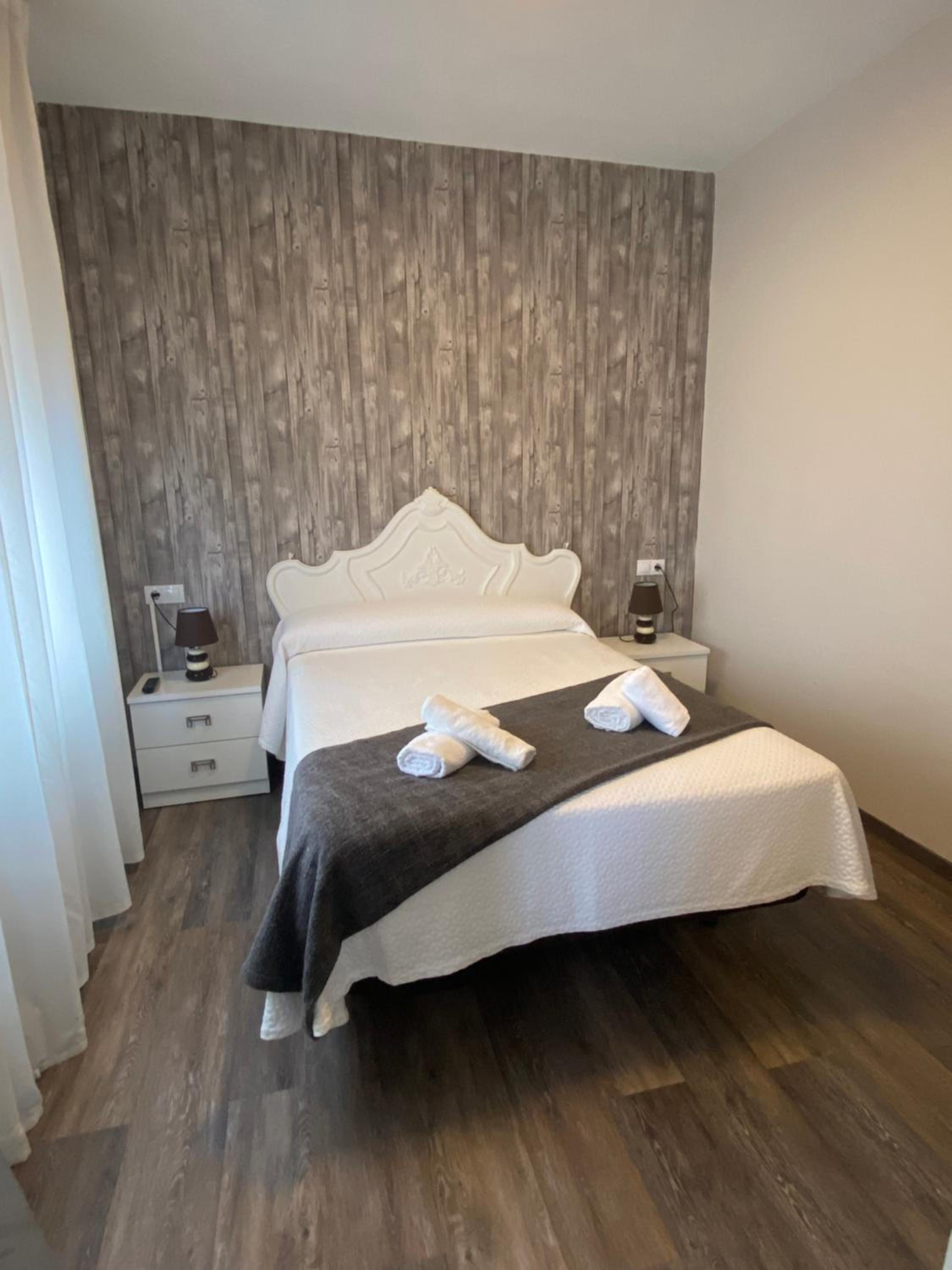 Double Room with Private Bathroom photo 2