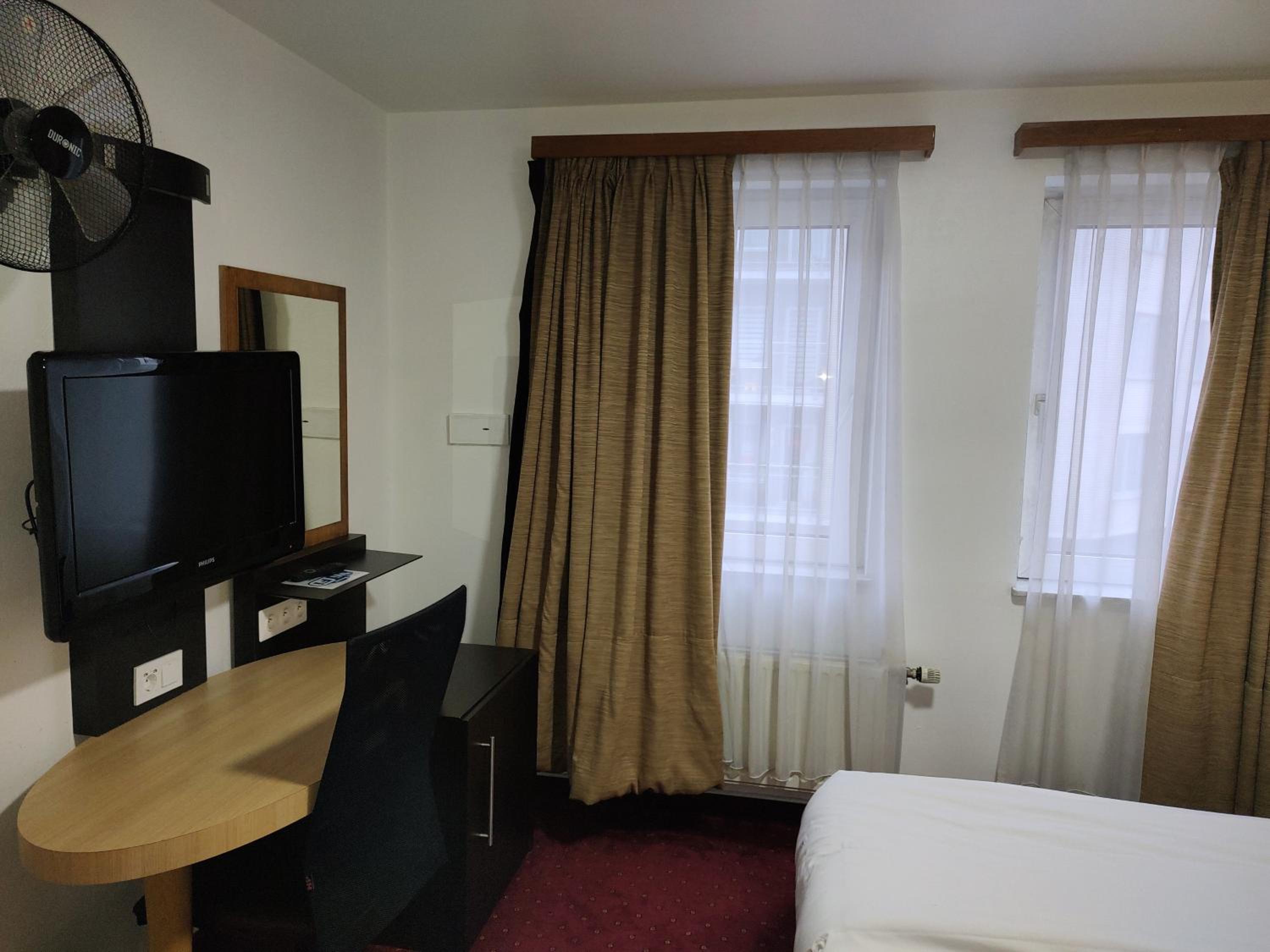 Double Room - Photo 1