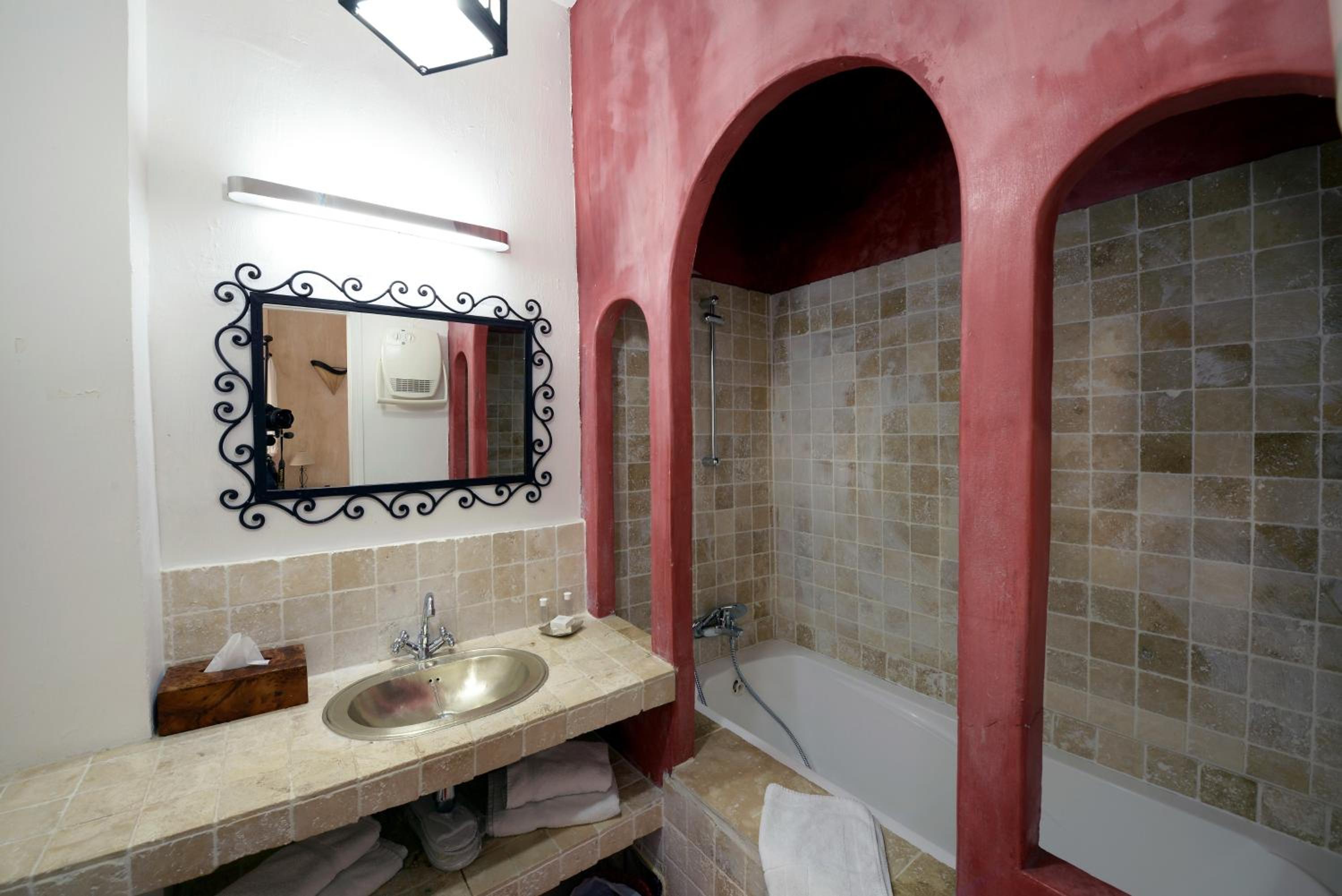 Superior Double Room - Photo 7