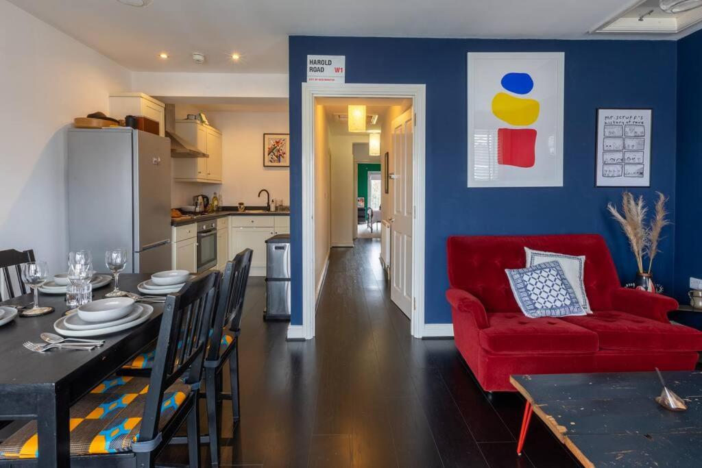 Two-Bedroom Apartment photo 2