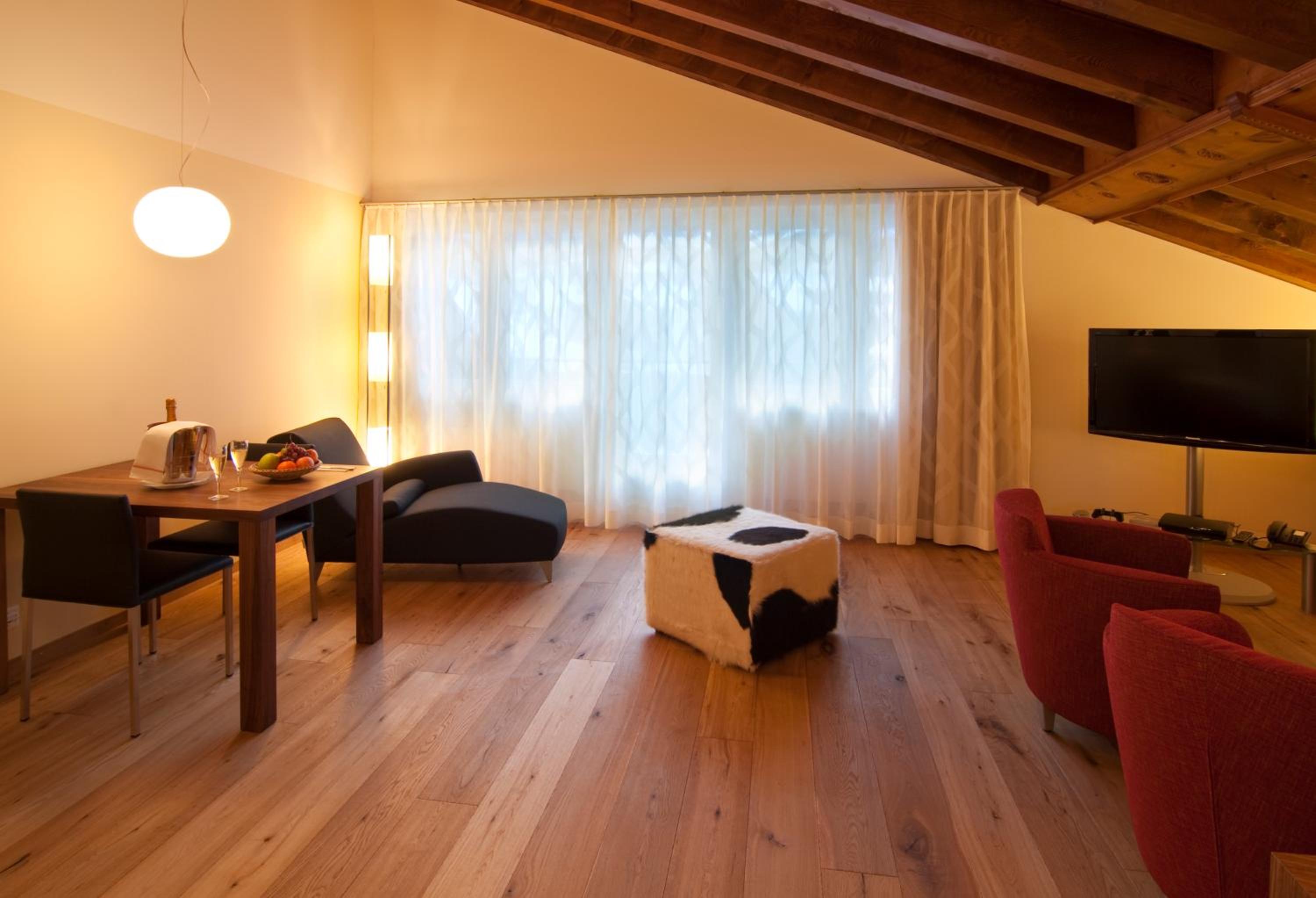 Simi Suite with Balcony - Photo 2