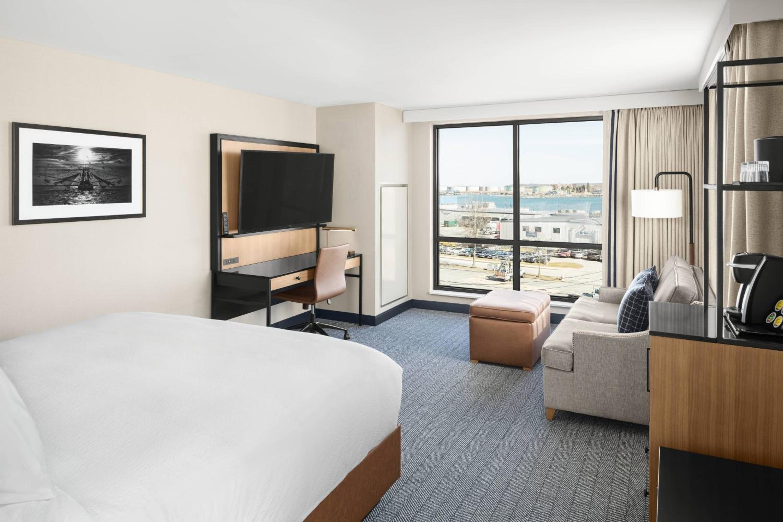 Guest Room, 1 King, Sofa Bed, Portland Harbor View