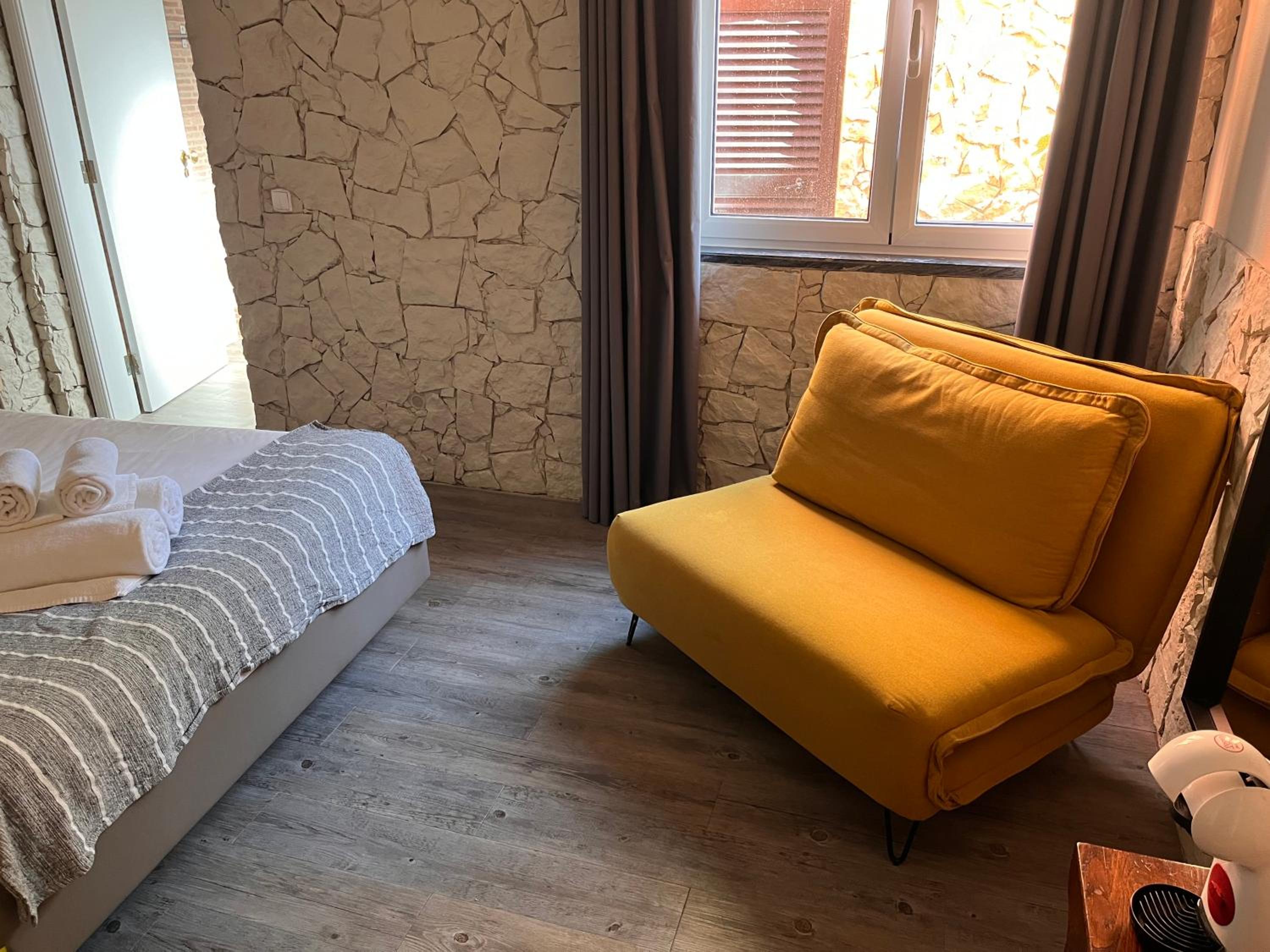 Double Room with Private Bathroom photo 2