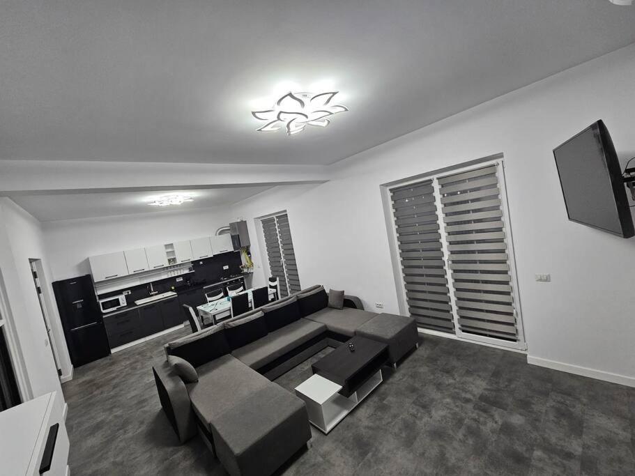 Three-Bedroom Apartment photo 1