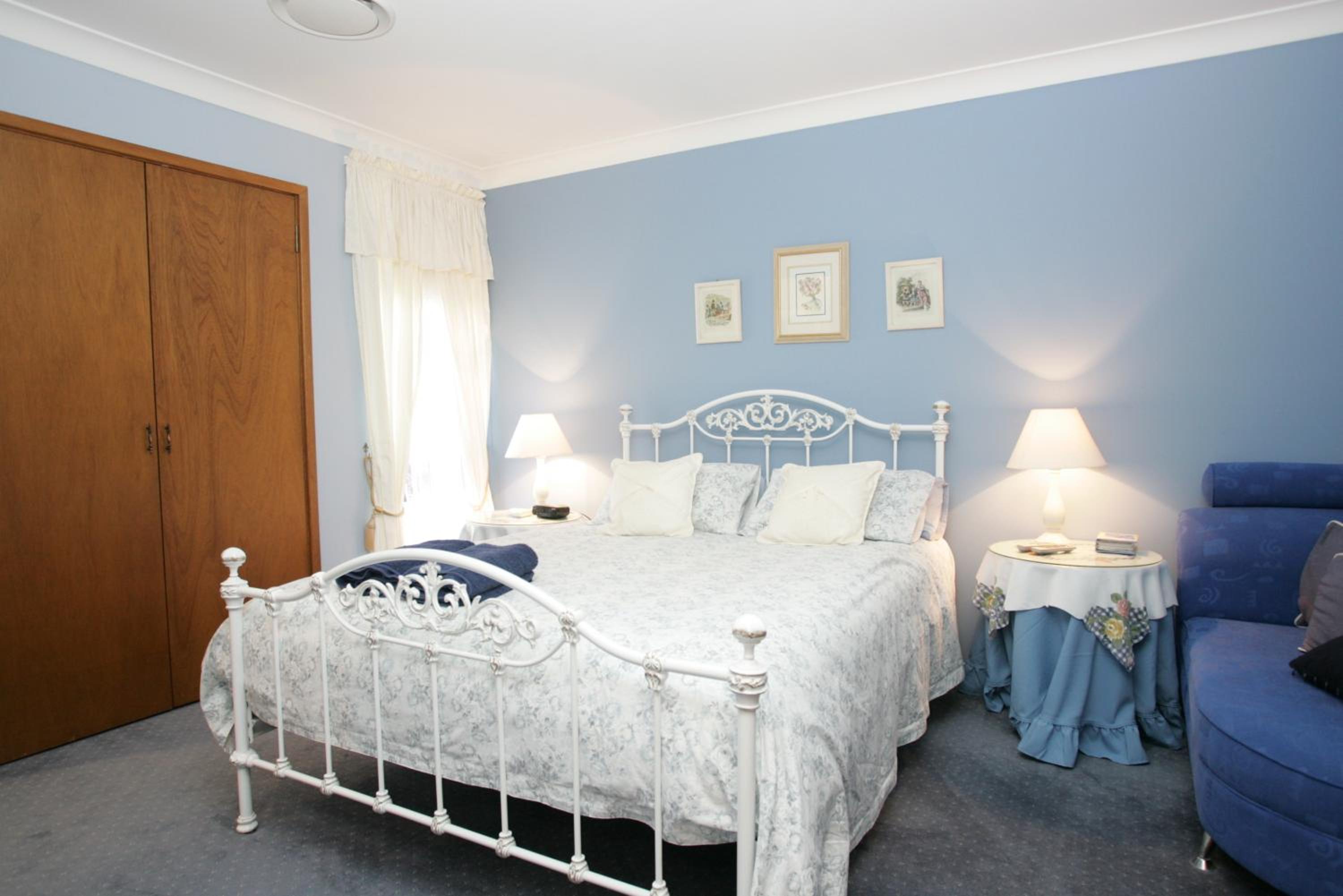 Queen Room photo 3