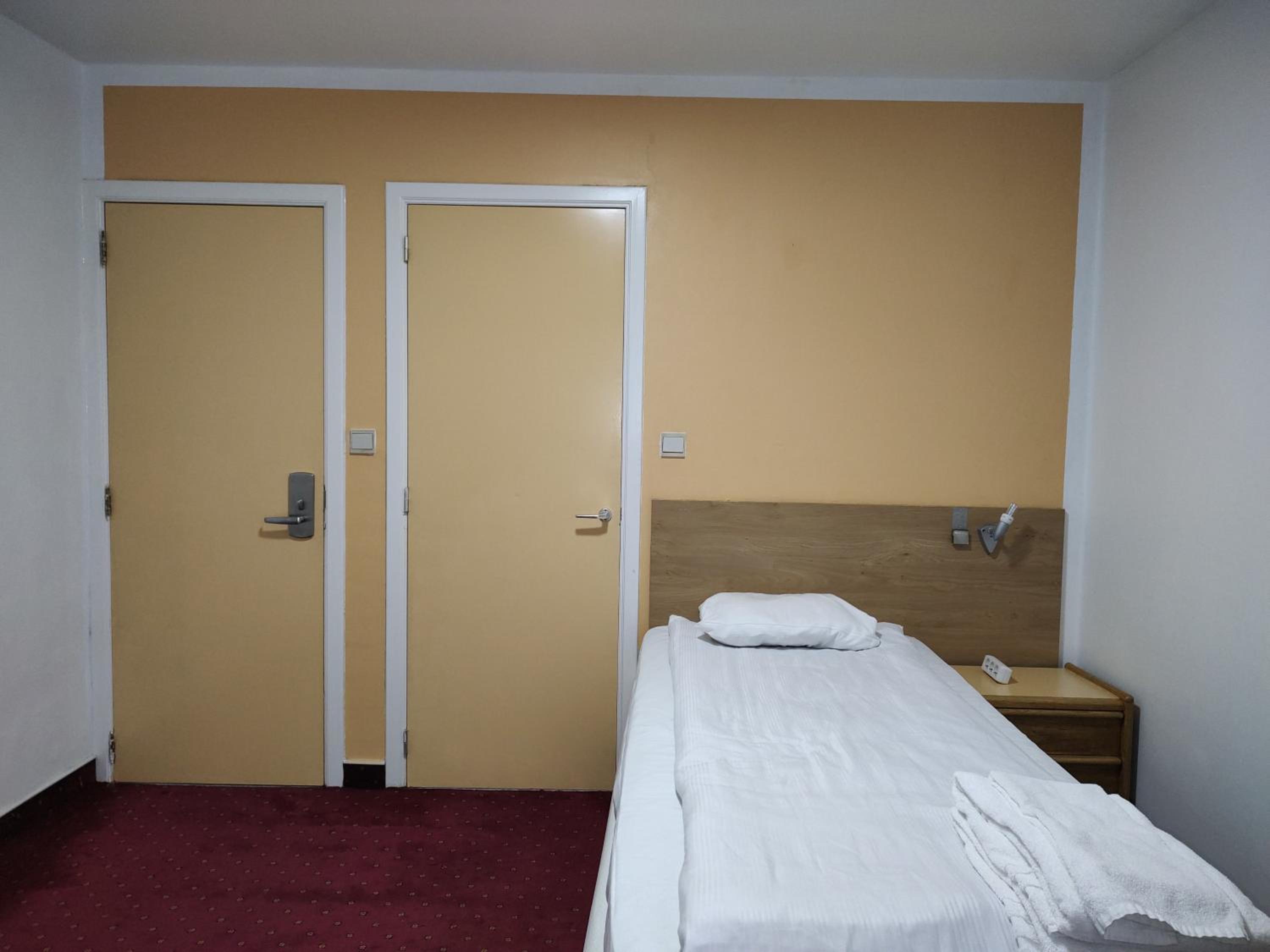 Single Room