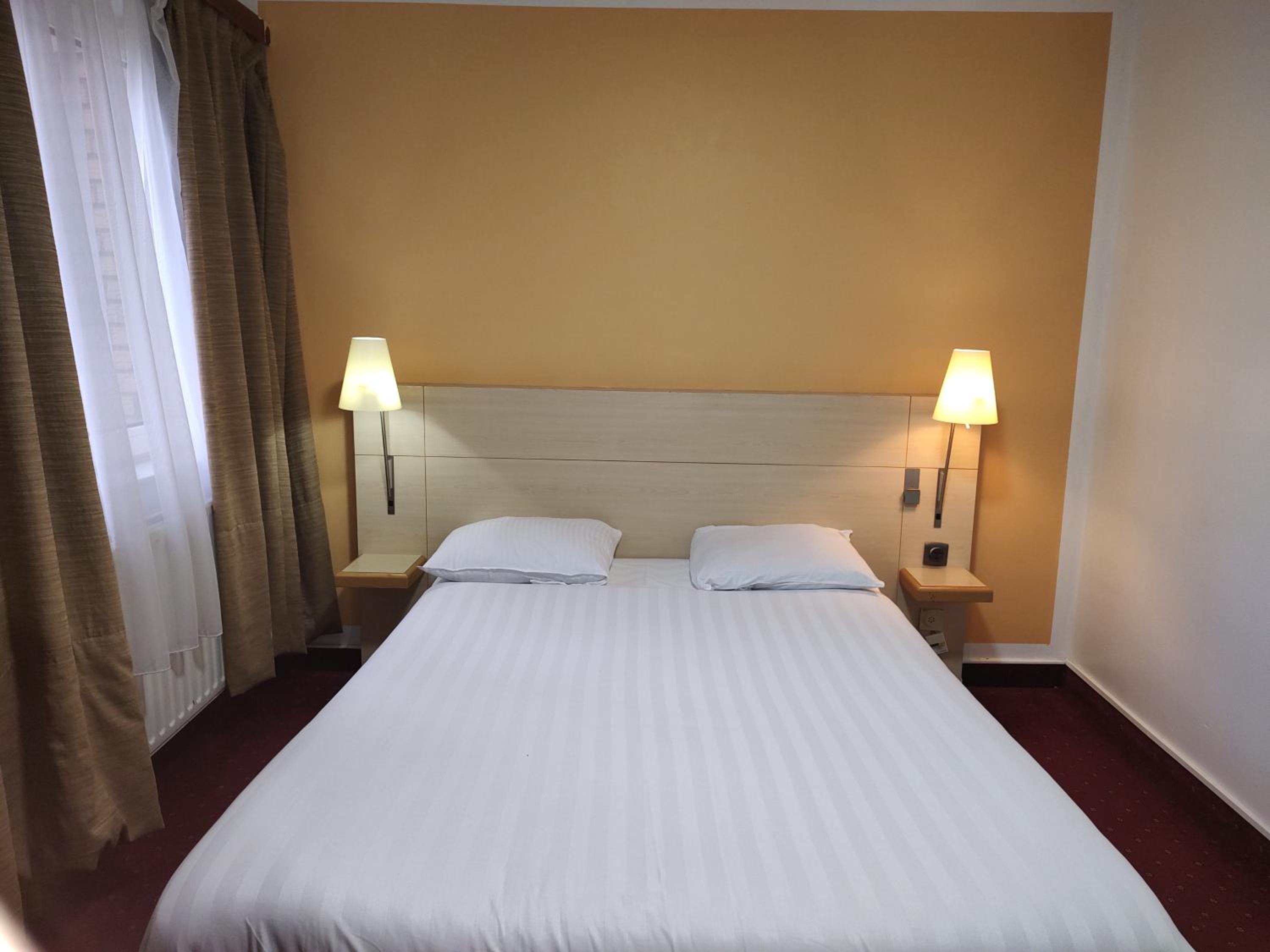 Double Room - Photo 2