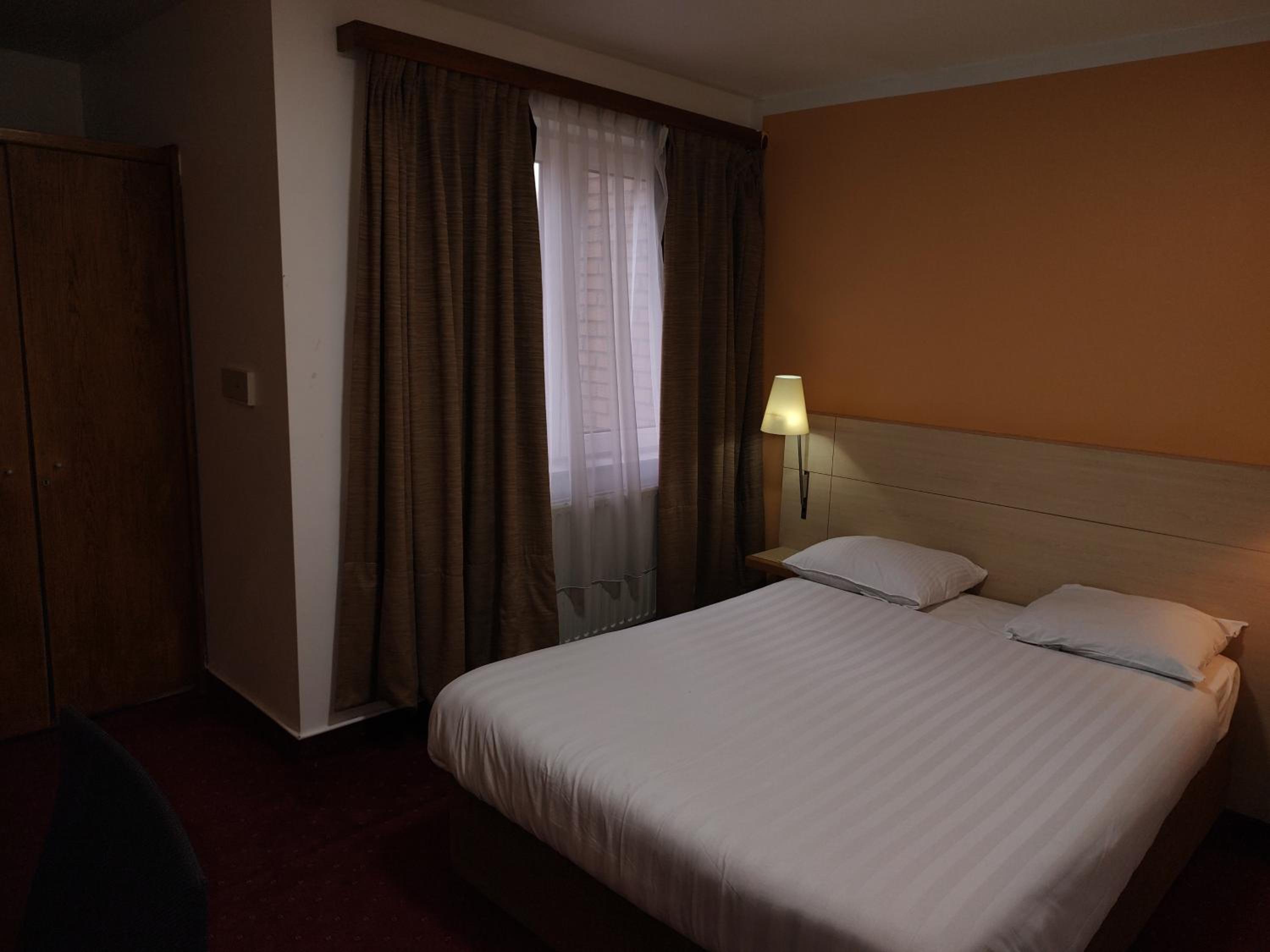 Double Room - Photo 3