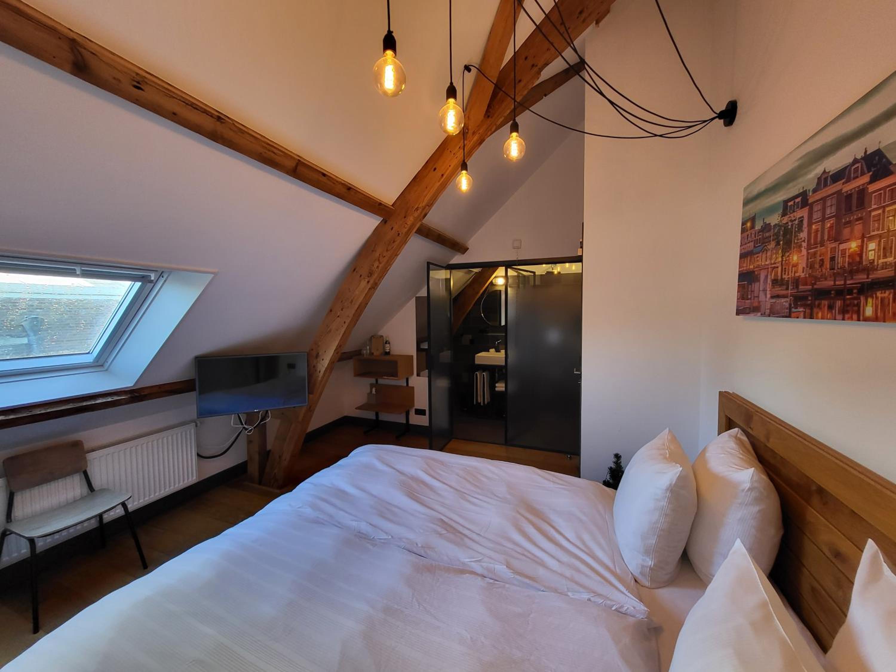 Standard Double Room photo 2