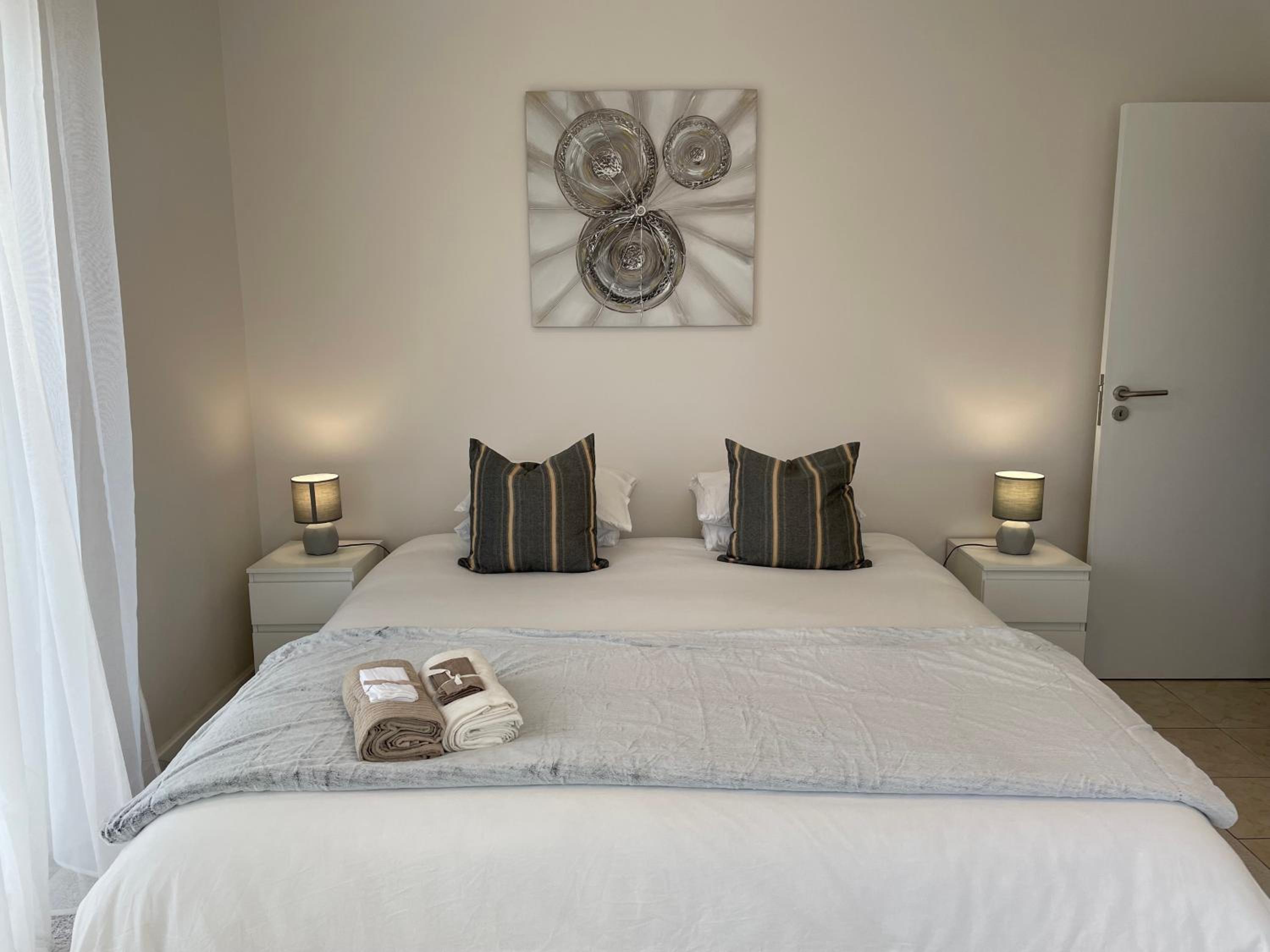Three-Bedroom House photo 1