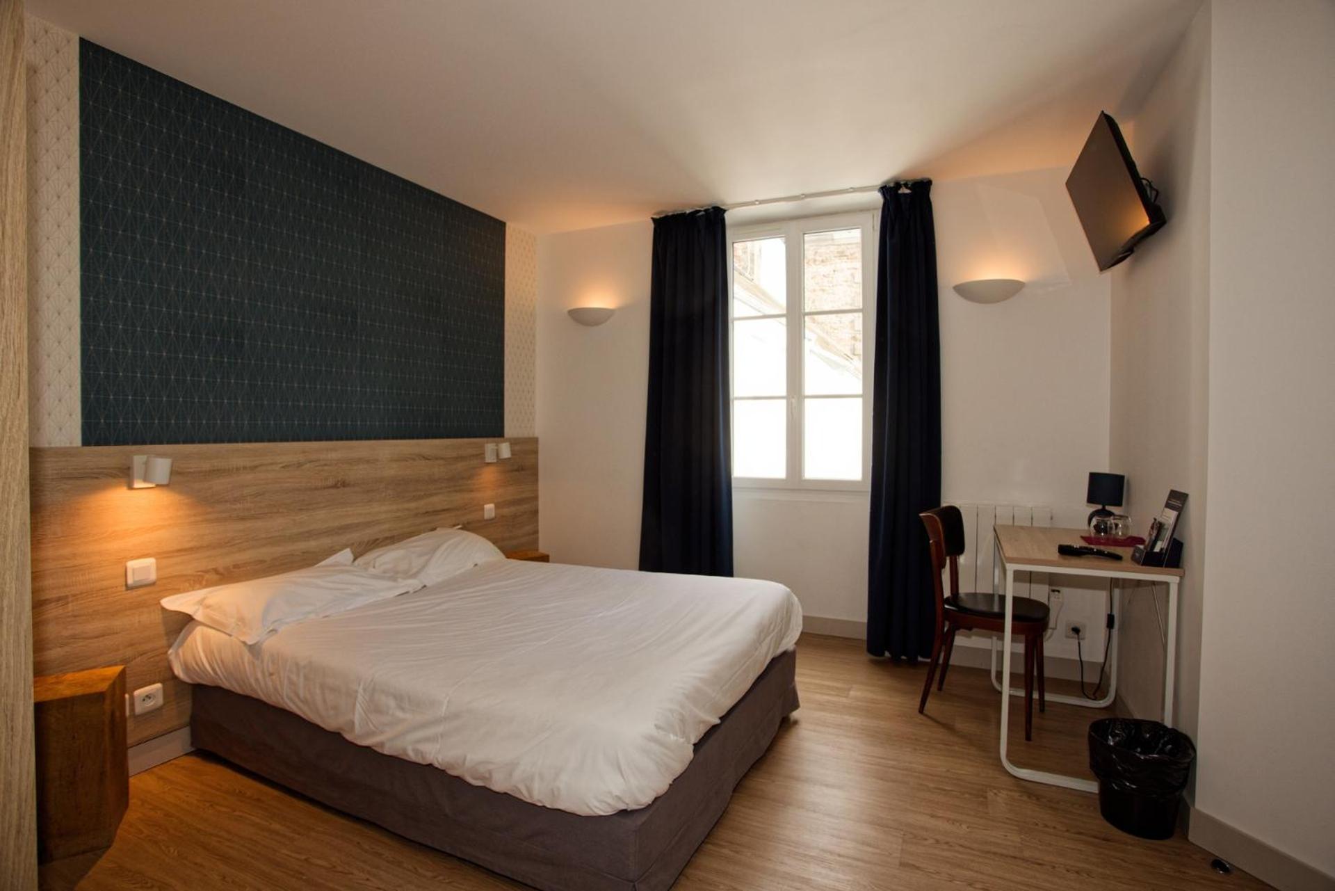 Double Room - Photo 9