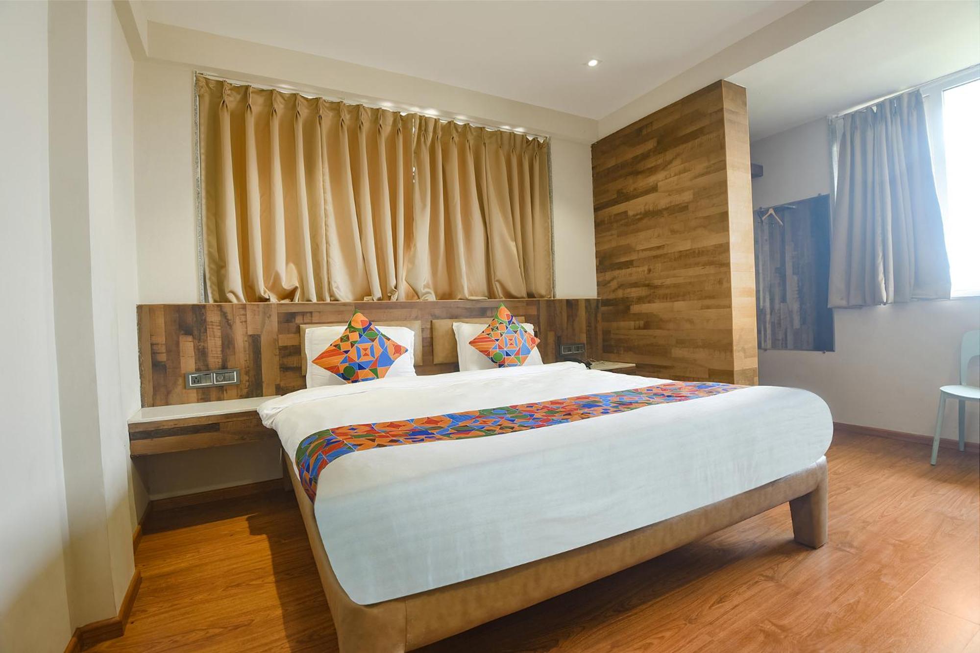 Deluxe Room - Photo 1