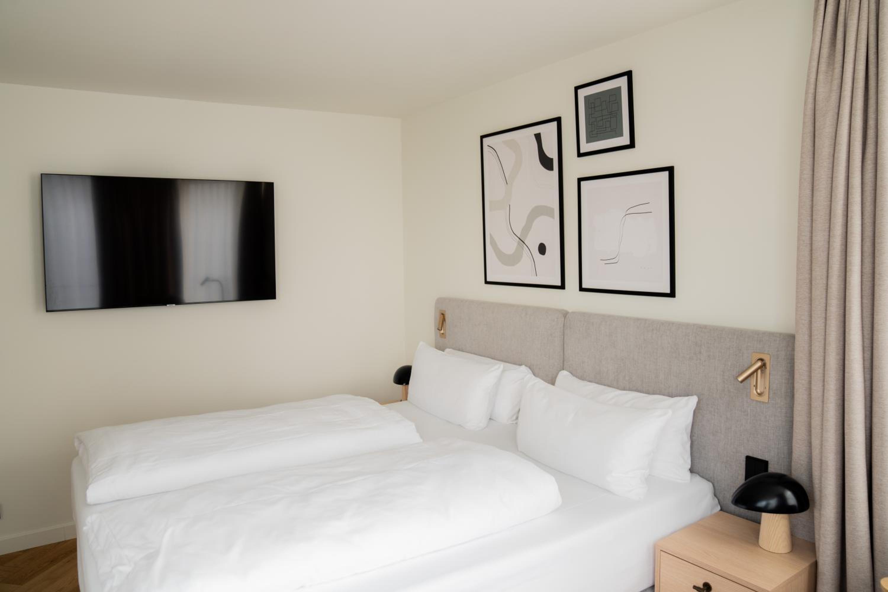 Compact Room - Photo 6