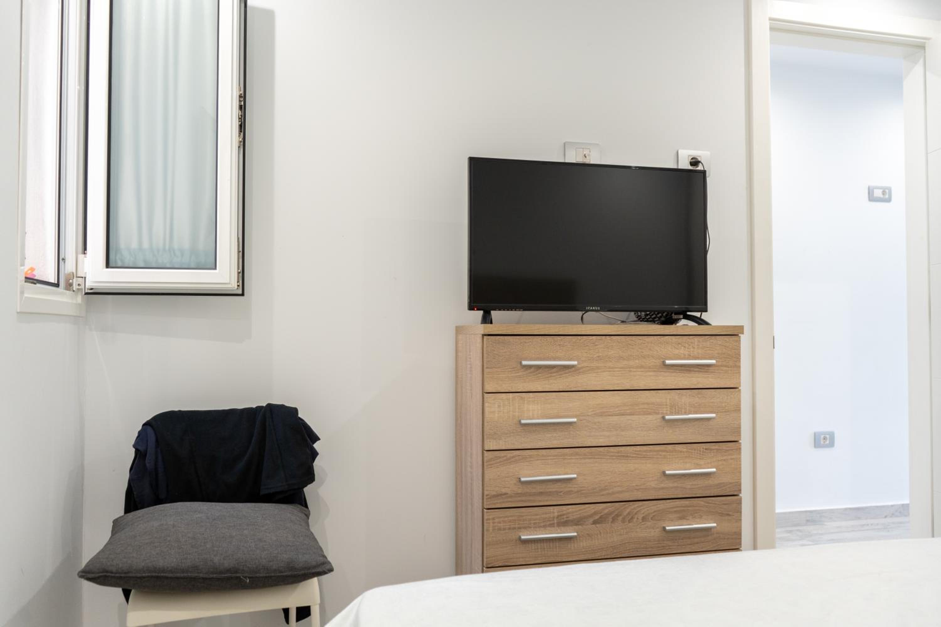 One-Bedroom Apartment photo 3