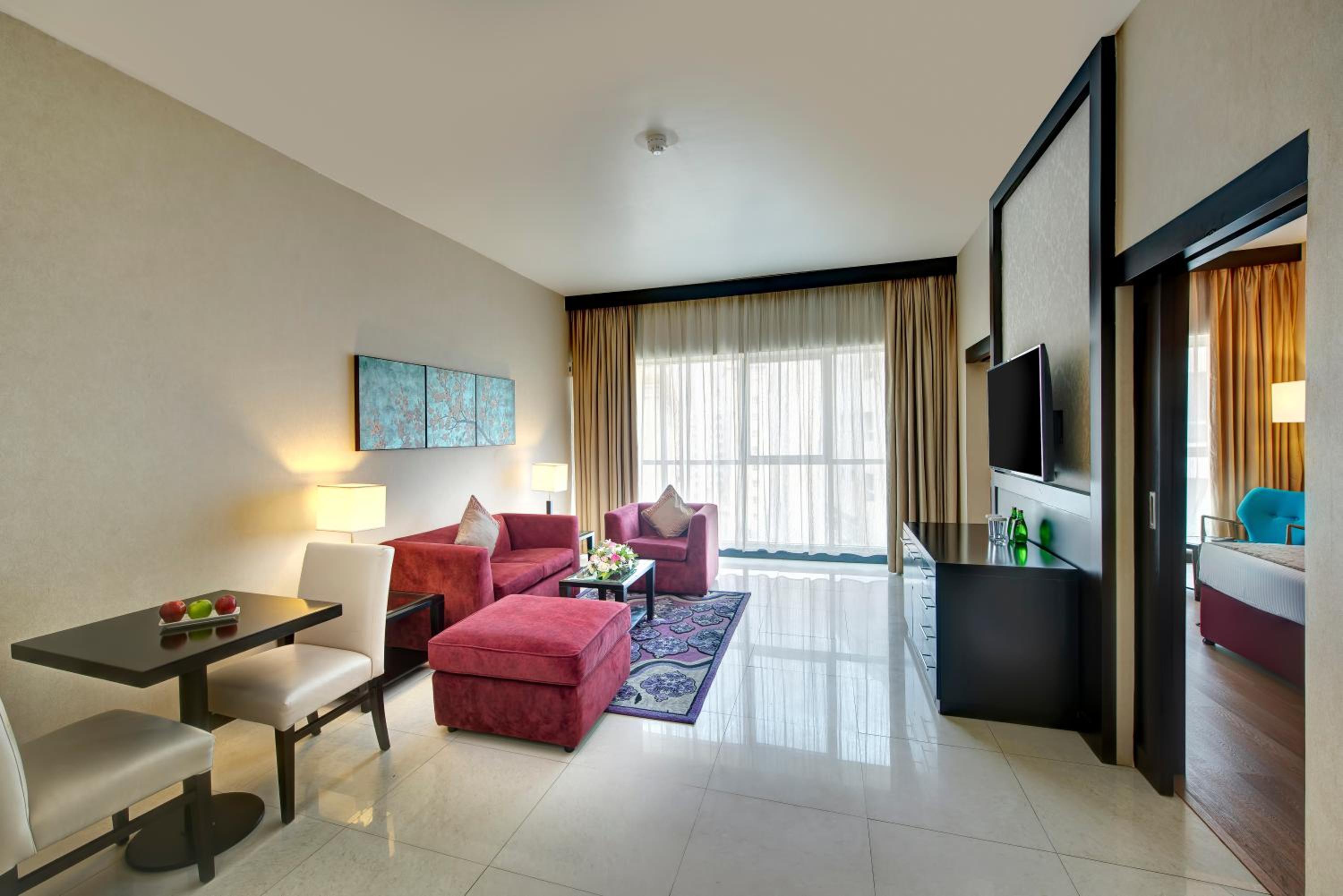 Deluxe Suite photo 2