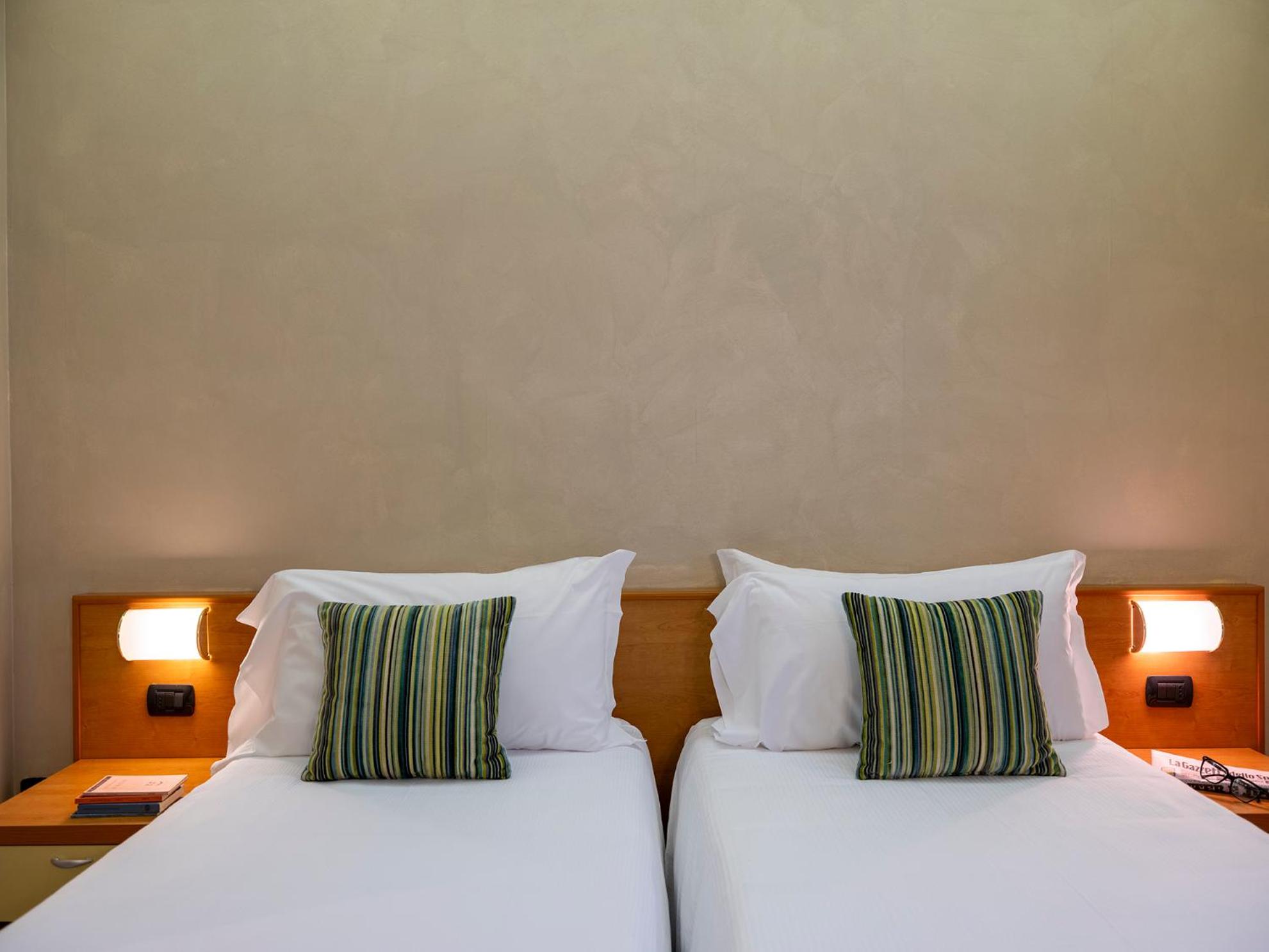 Double or Twin Room photo 2