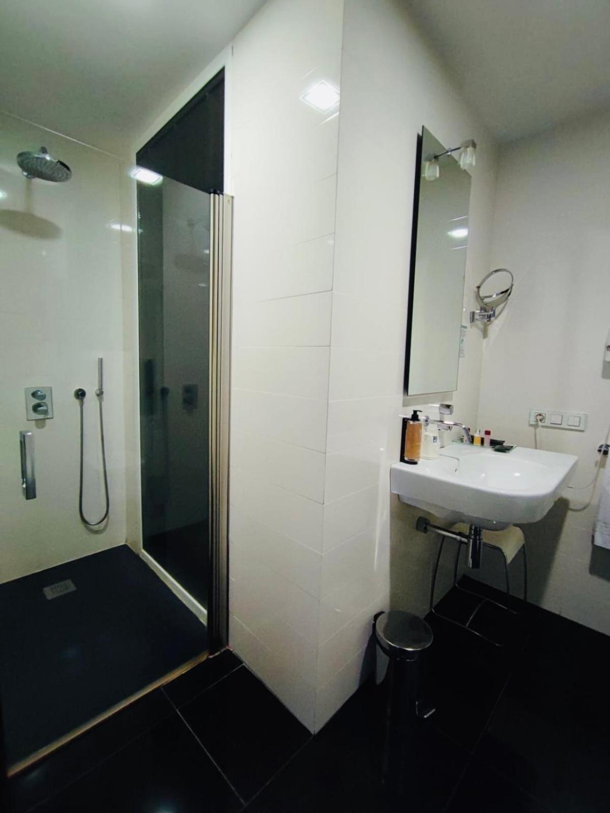 Double or Twin Room photo 3
