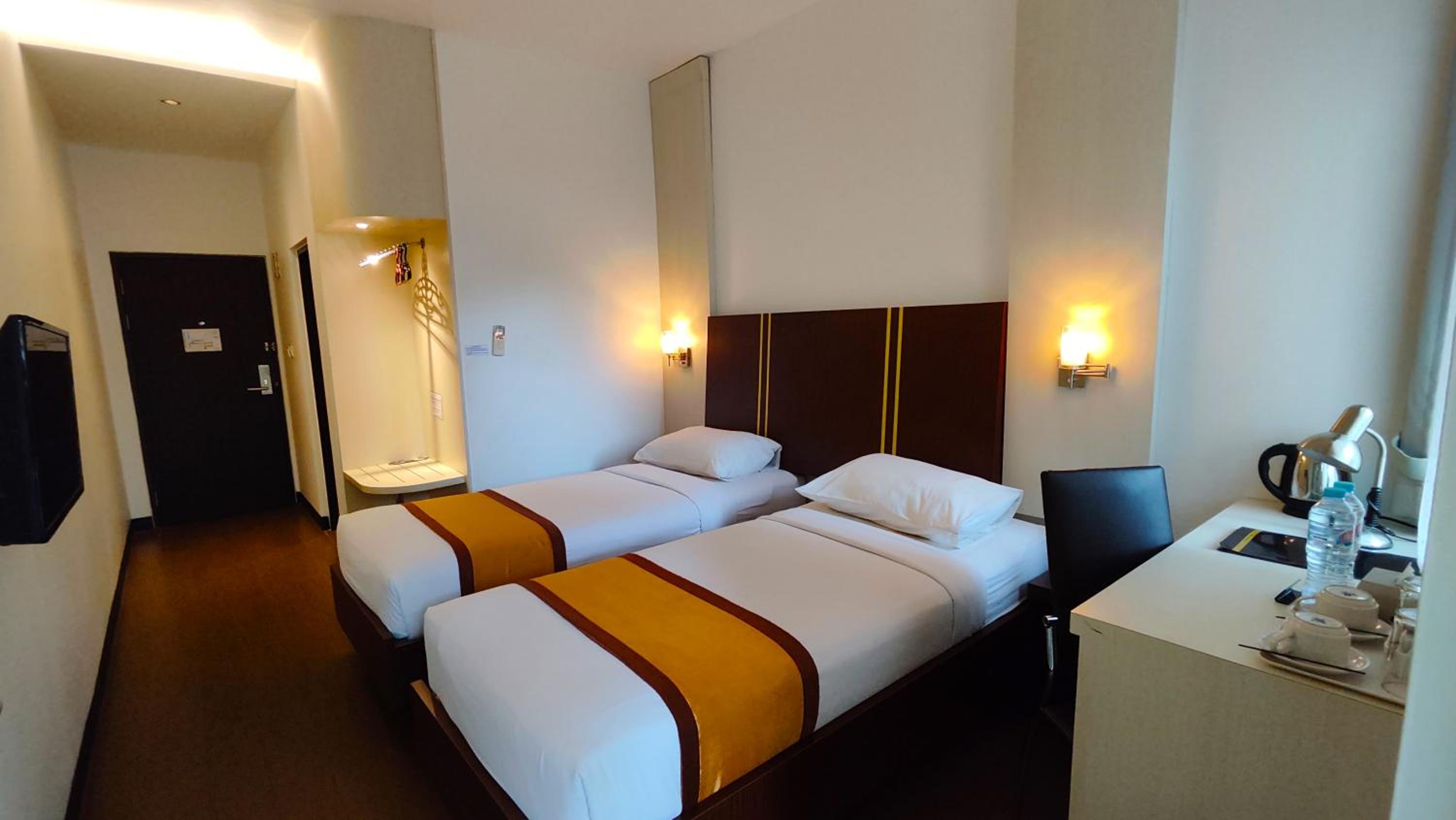 Deluxe Twin Room - Photo 1