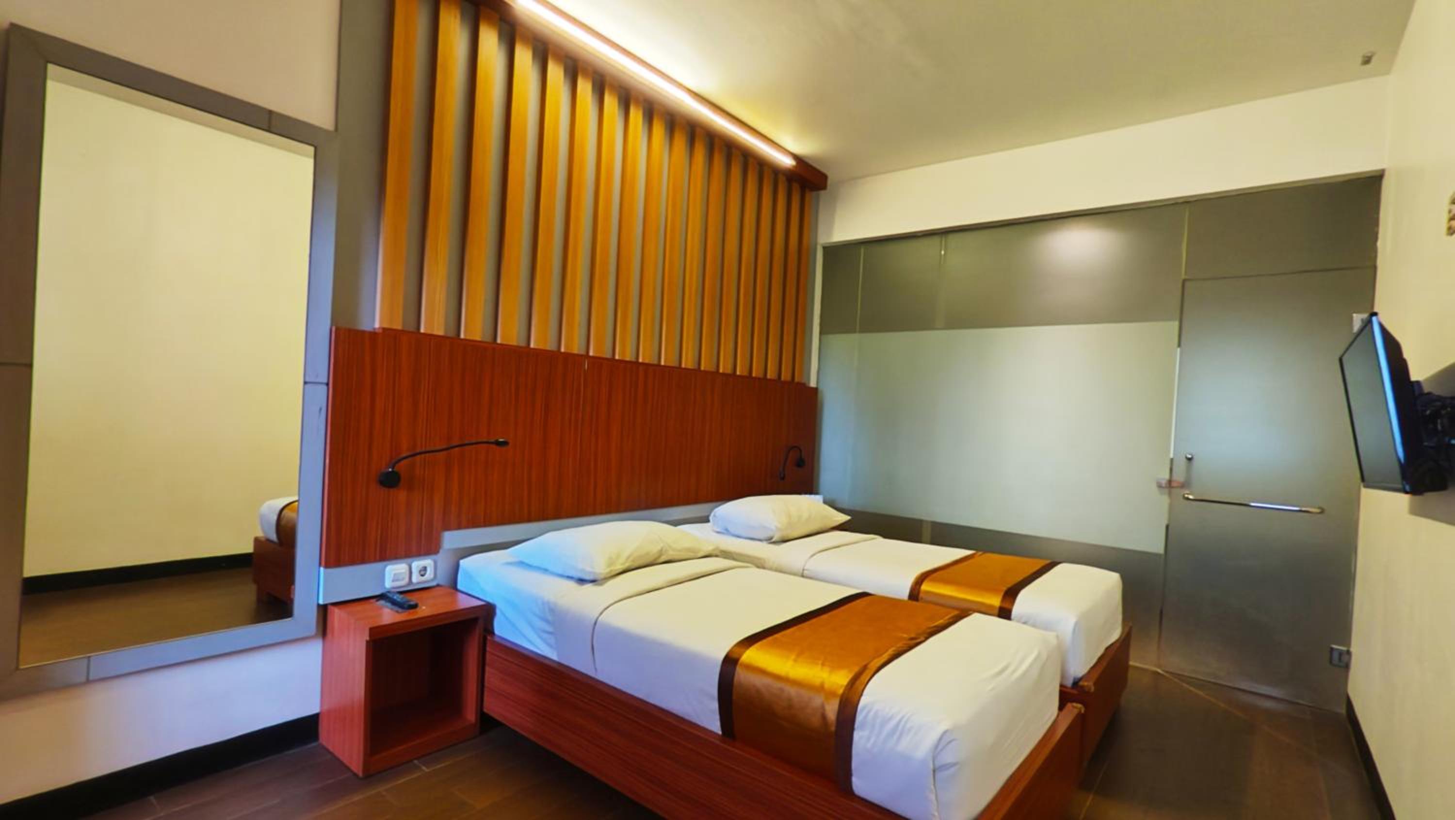 Double or Twin Room - Photo 4
