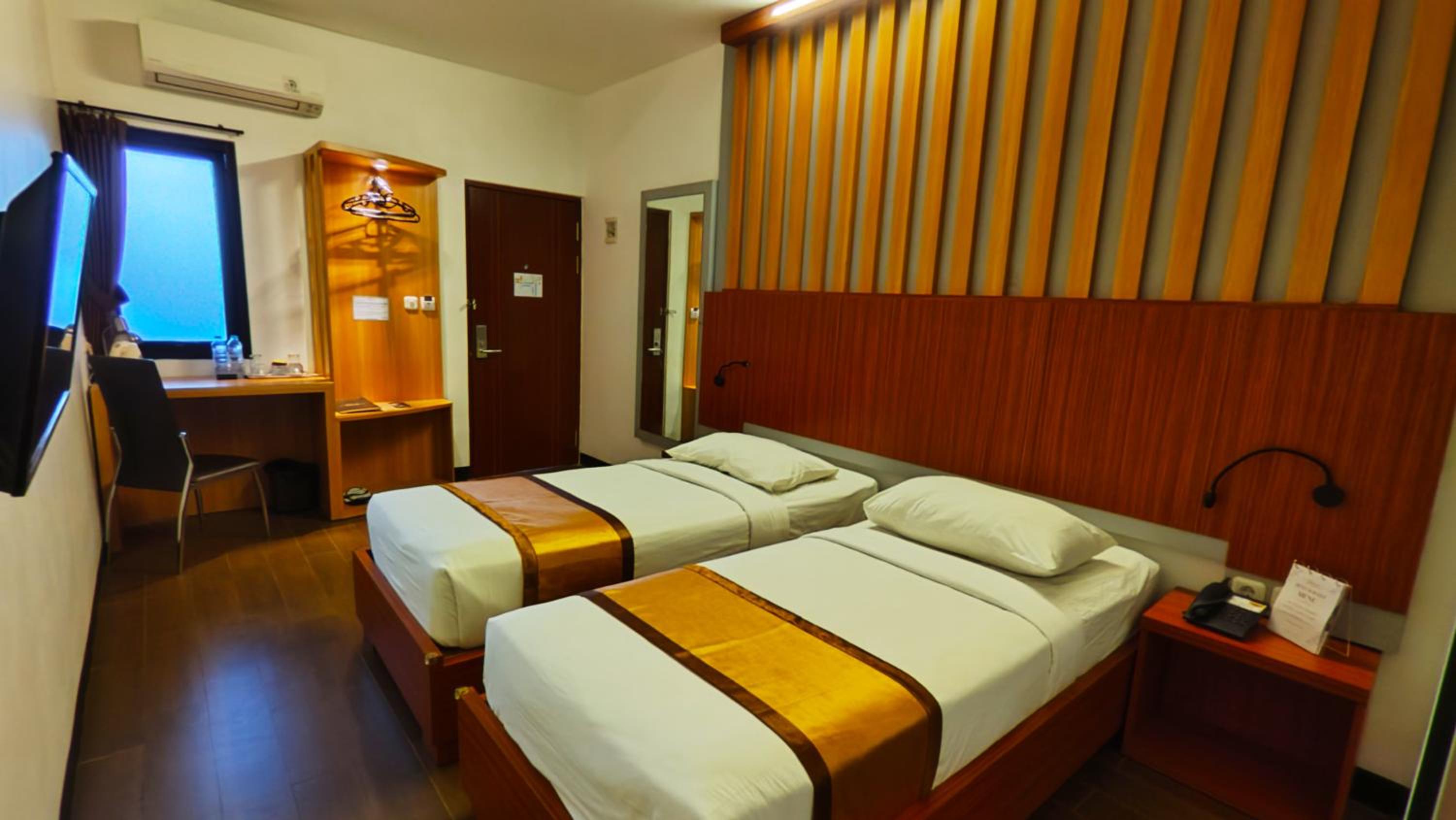 Double or Twin Room - Photo 6