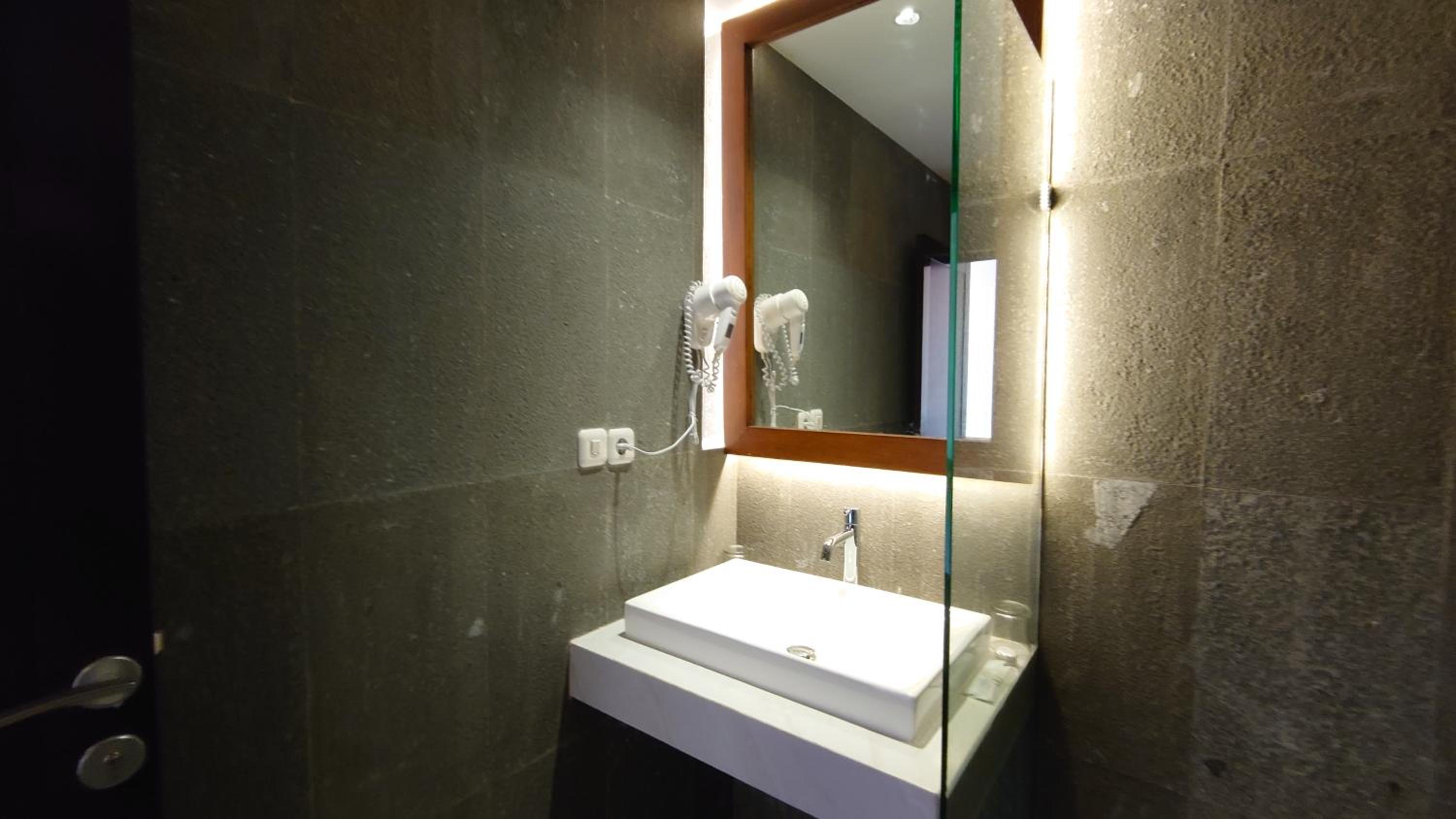 Deluxe Double or Twin Room - Photo 2