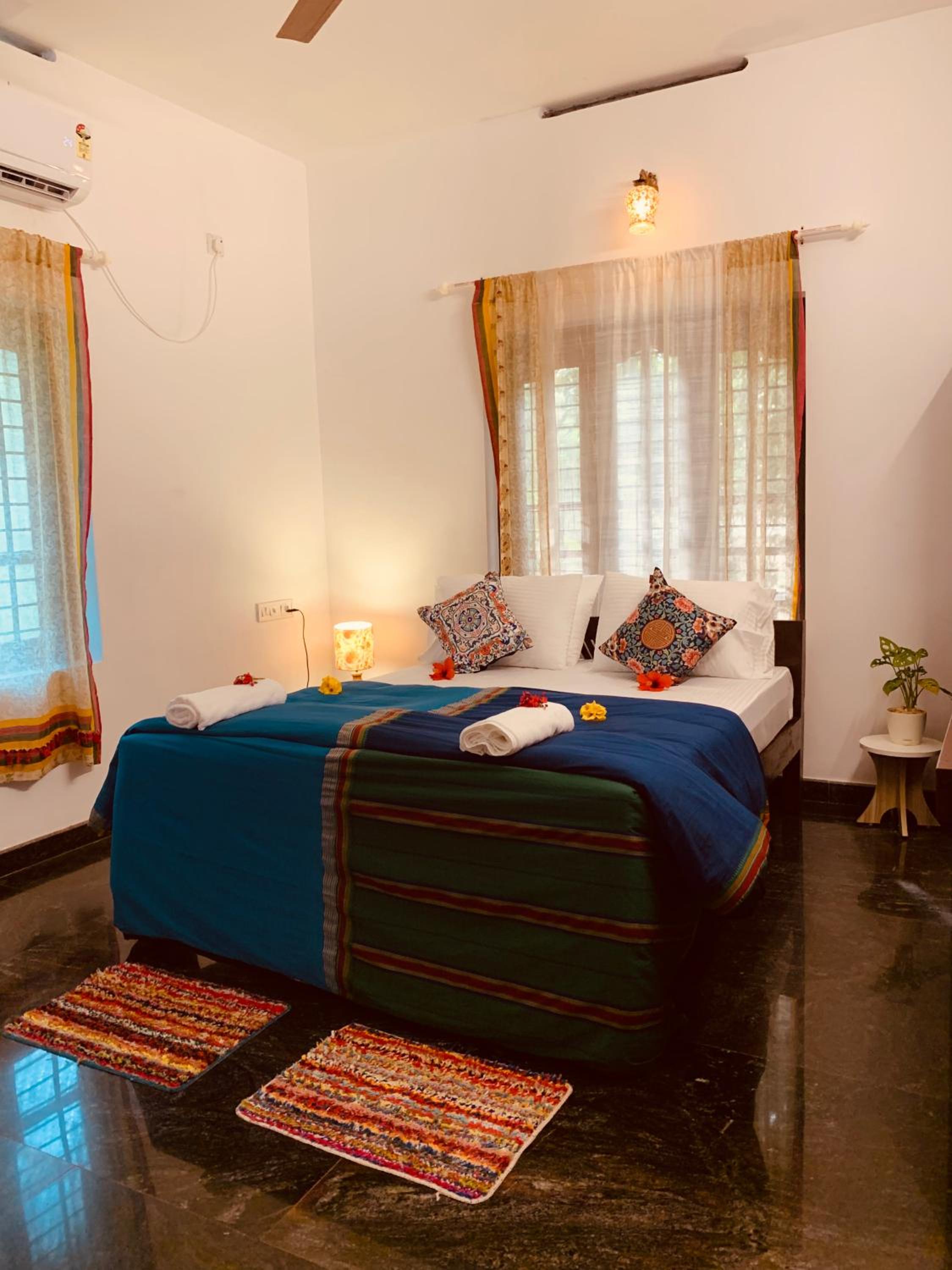 Deluxe Double Room (2 Adults + 1 Child) photo 1