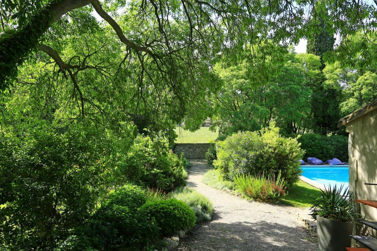 Villa photo 2