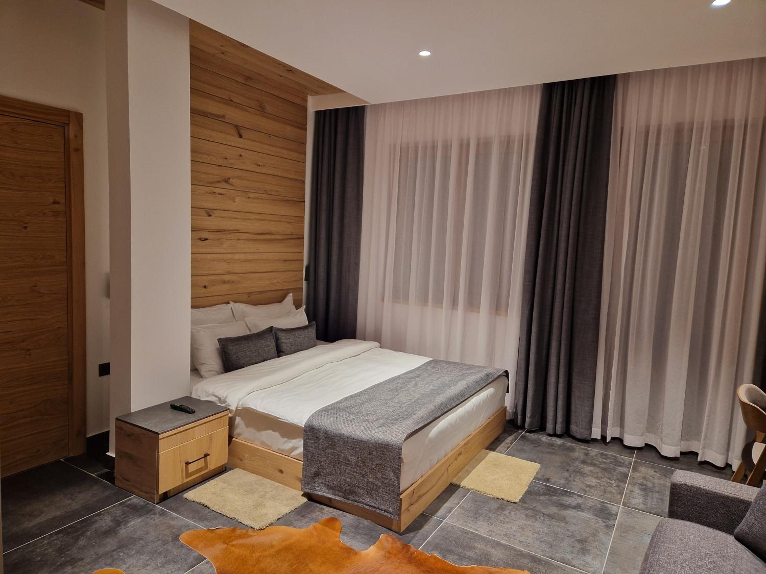 Two-Bedroom Suite photo 2